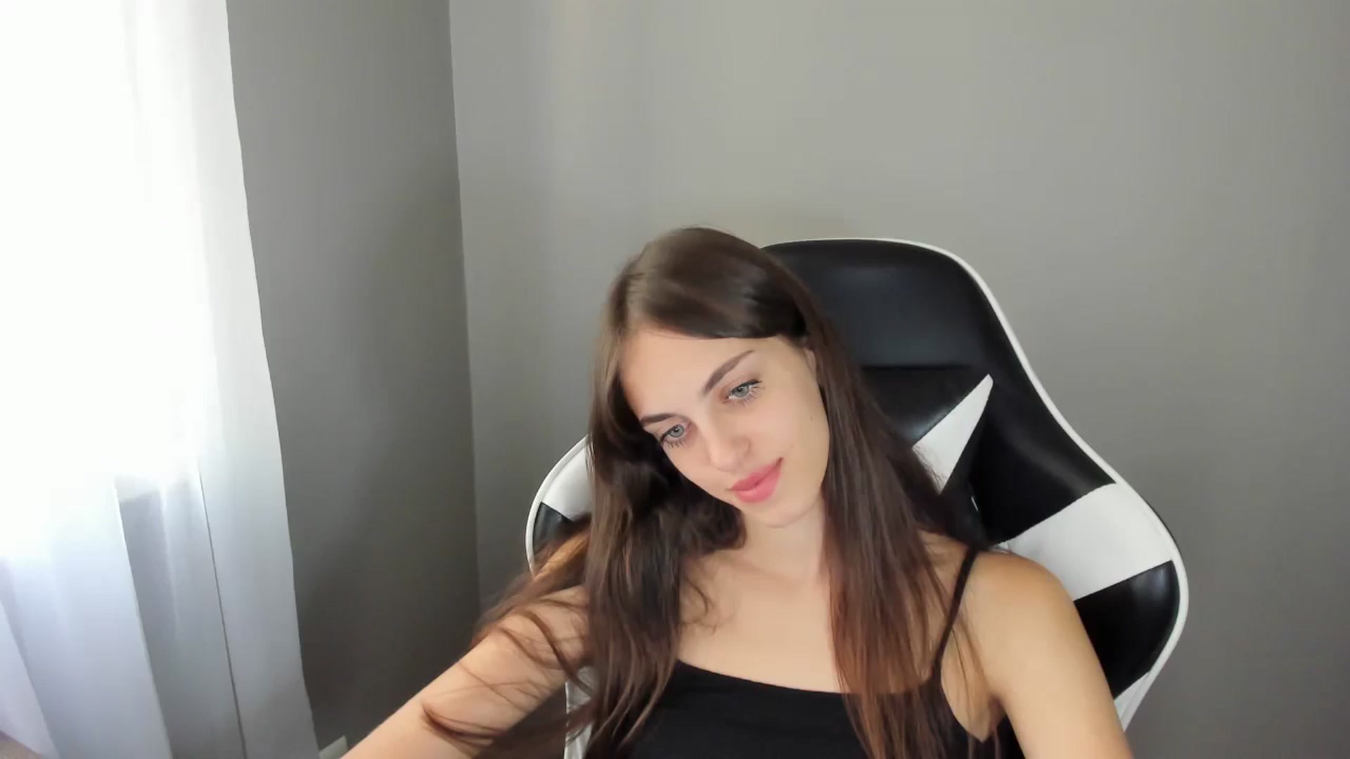 Gallery image thumbnail from Dashamoxy's myfreecams stream on, 08/07/2025, 13:04 image 2 of 20
