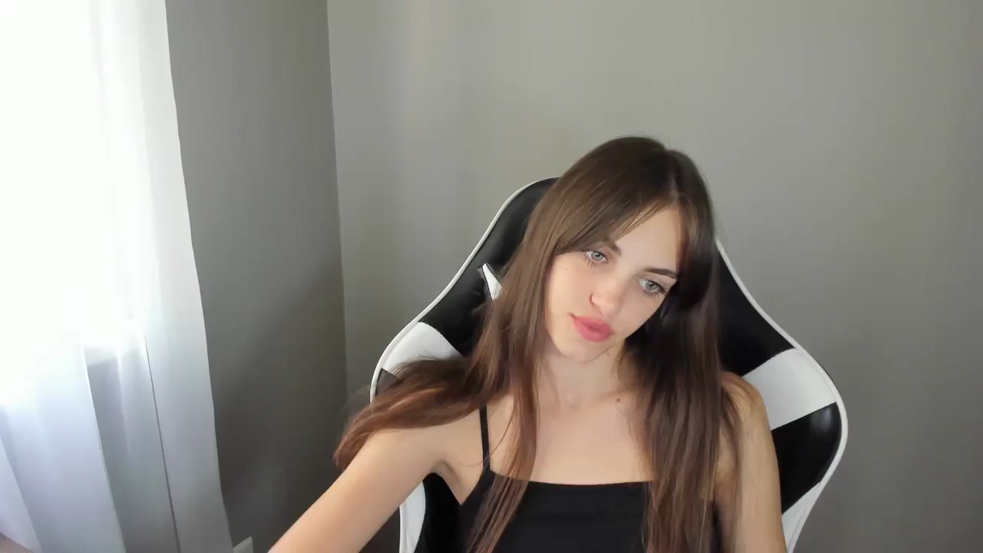 Gallery image thumbnail from Dashamoxy's myfreecams stream on, 08/07/2025, 13:04 image 1 of 20
