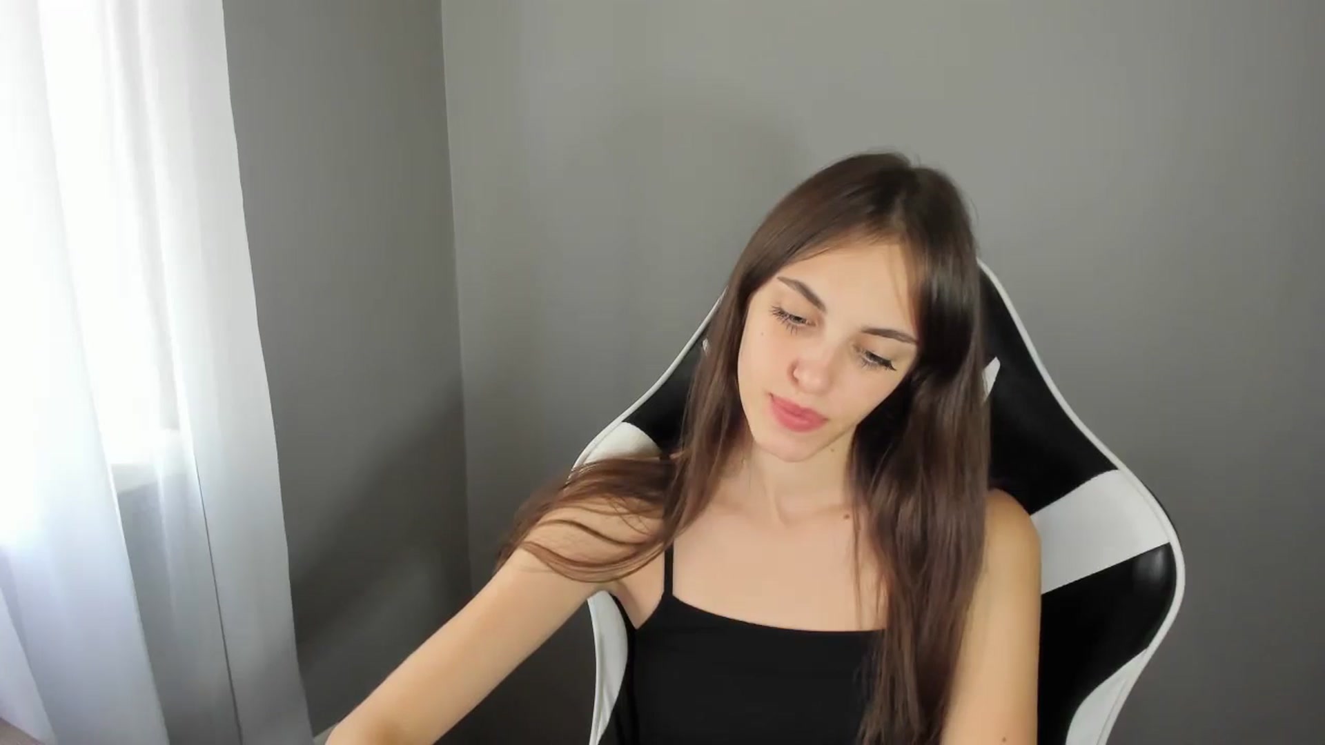 Gallery image thumbnail from Dashamoxy's myfreecams stream on, 08/07/2025, 13:04 image 14 of 20
