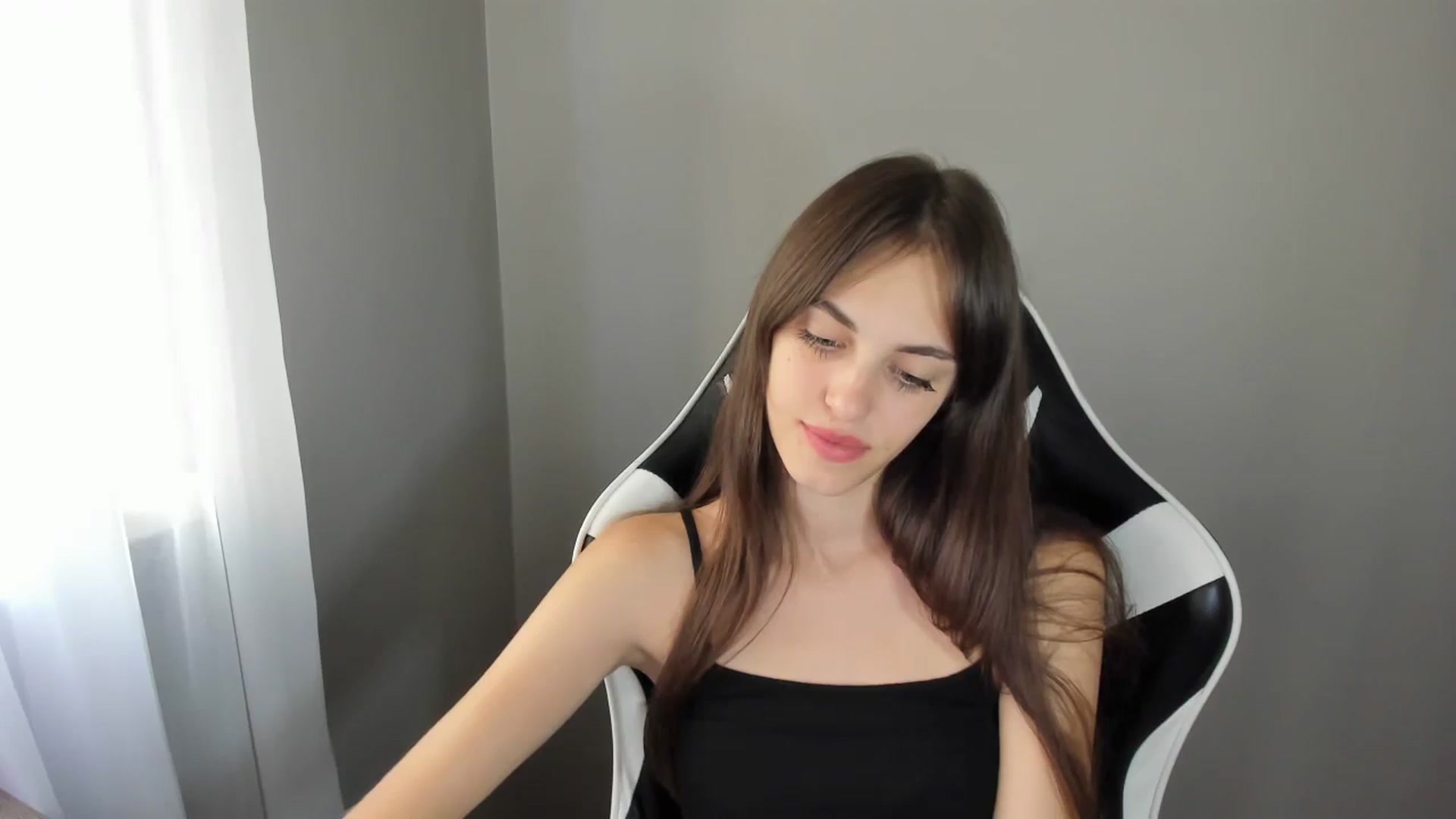 Gallery image thumbnail from Dashamoxy's myfreecams stream on, 08/07/2025, 13:04 image 13 of 20