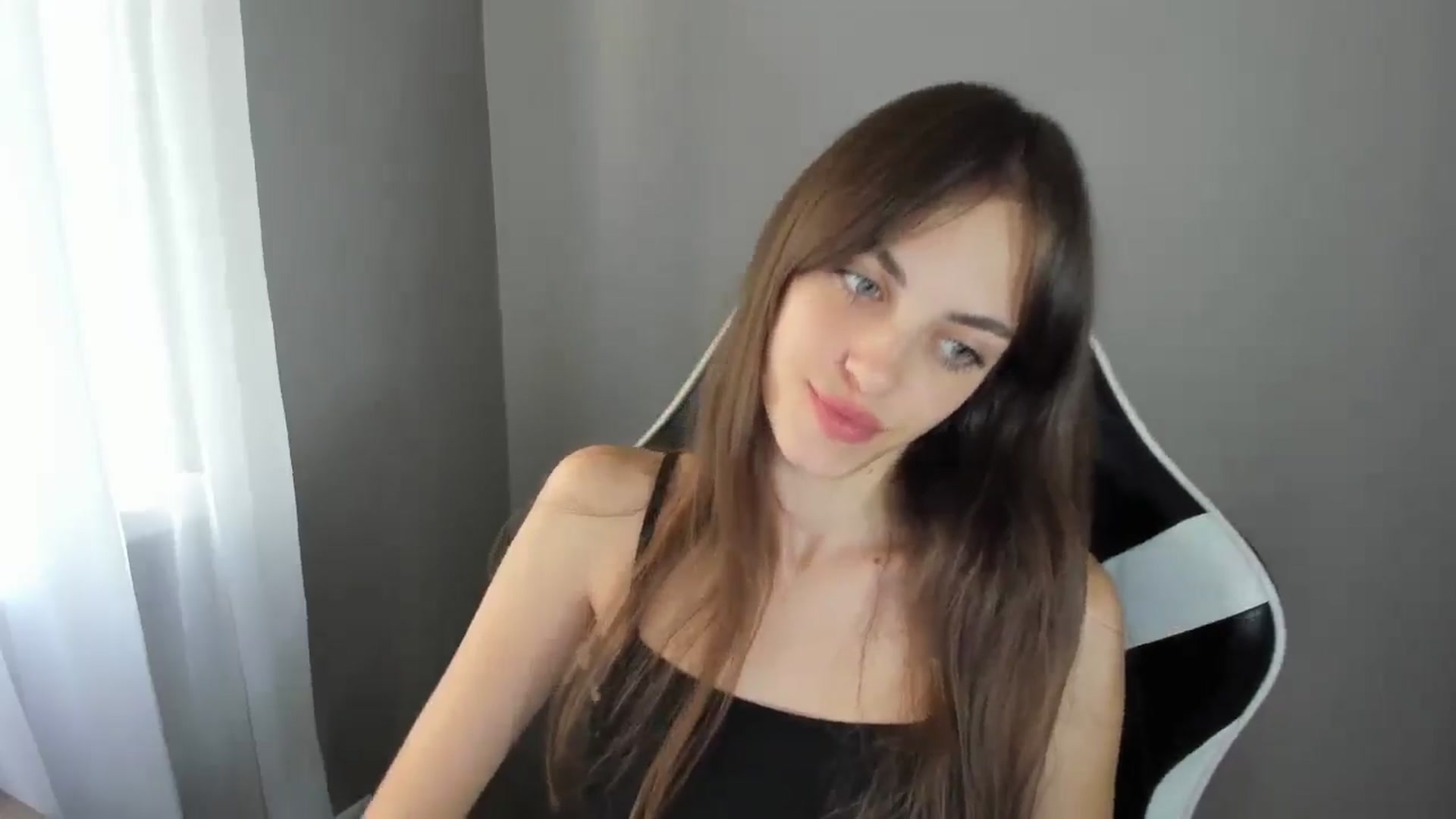 Gallery image thumbnail from Dashamoxy's myfreecams stream on, 08/07/2025, 13:04 image 19 of 20