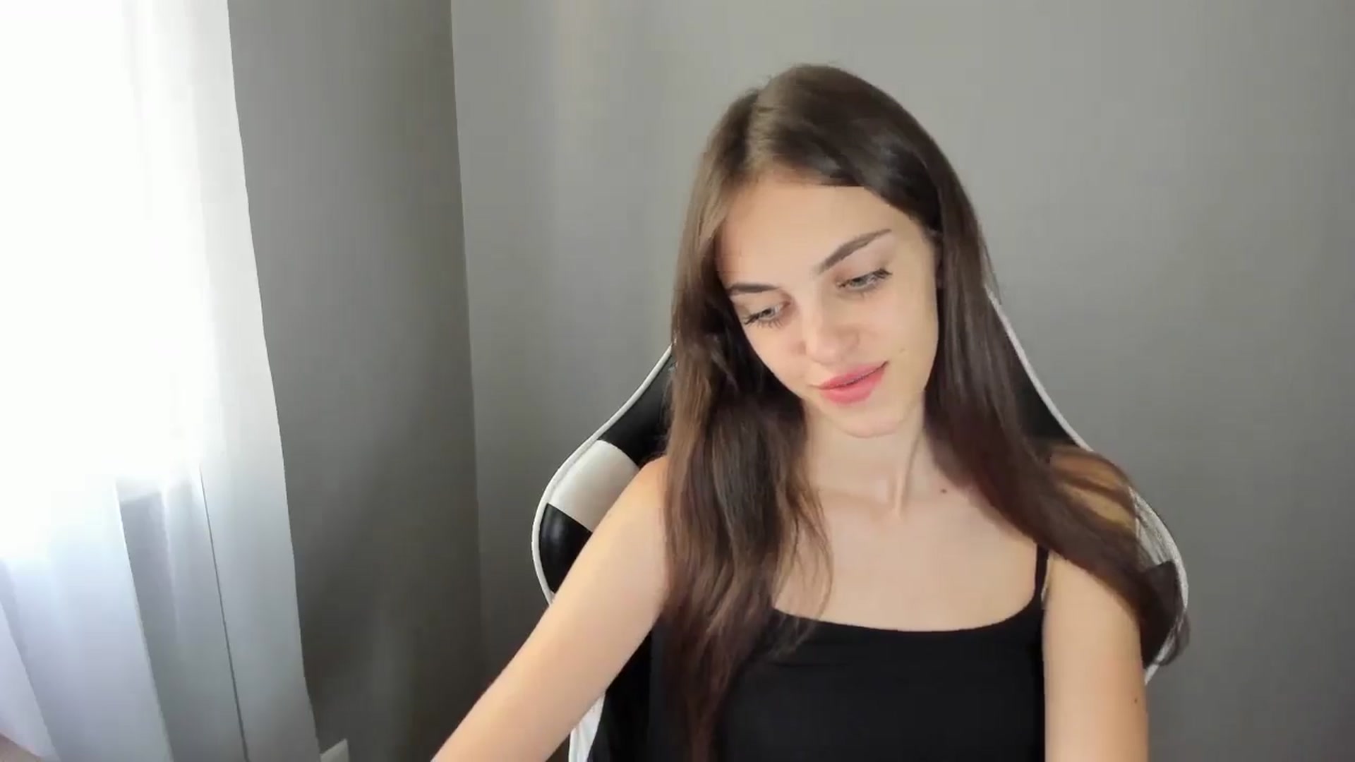 Gallery image thumbnail from Dashamoxy's myfreecams stream on, 08/07/2025, 13:04 image 6 of 20