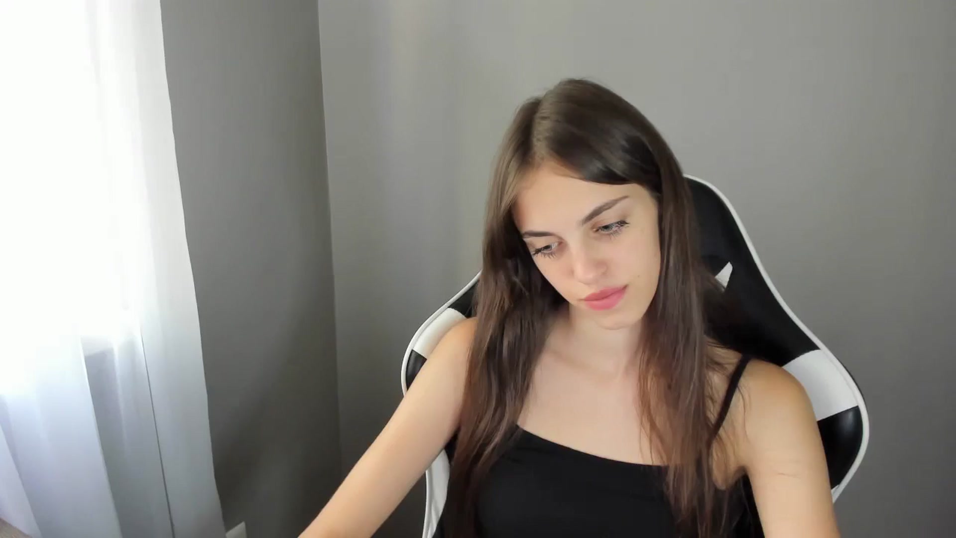 Gallery image thumbnail from Dashamoxy's myfreecams stream on, 08/07/2025, 13:04 image 5 of 20