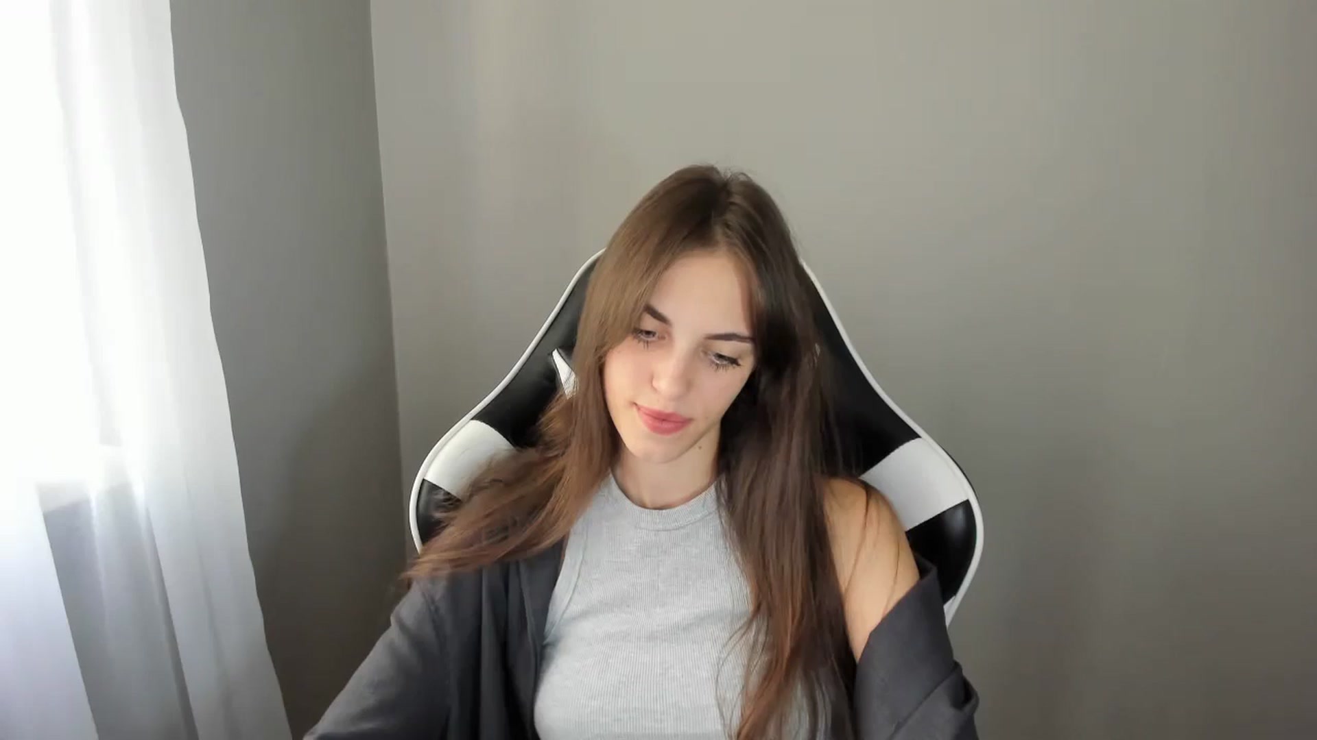 Gallery image thumbnail from Dashamoxy's myfreecams stream on, 08/08/2025, 12:58 image 10 of 20