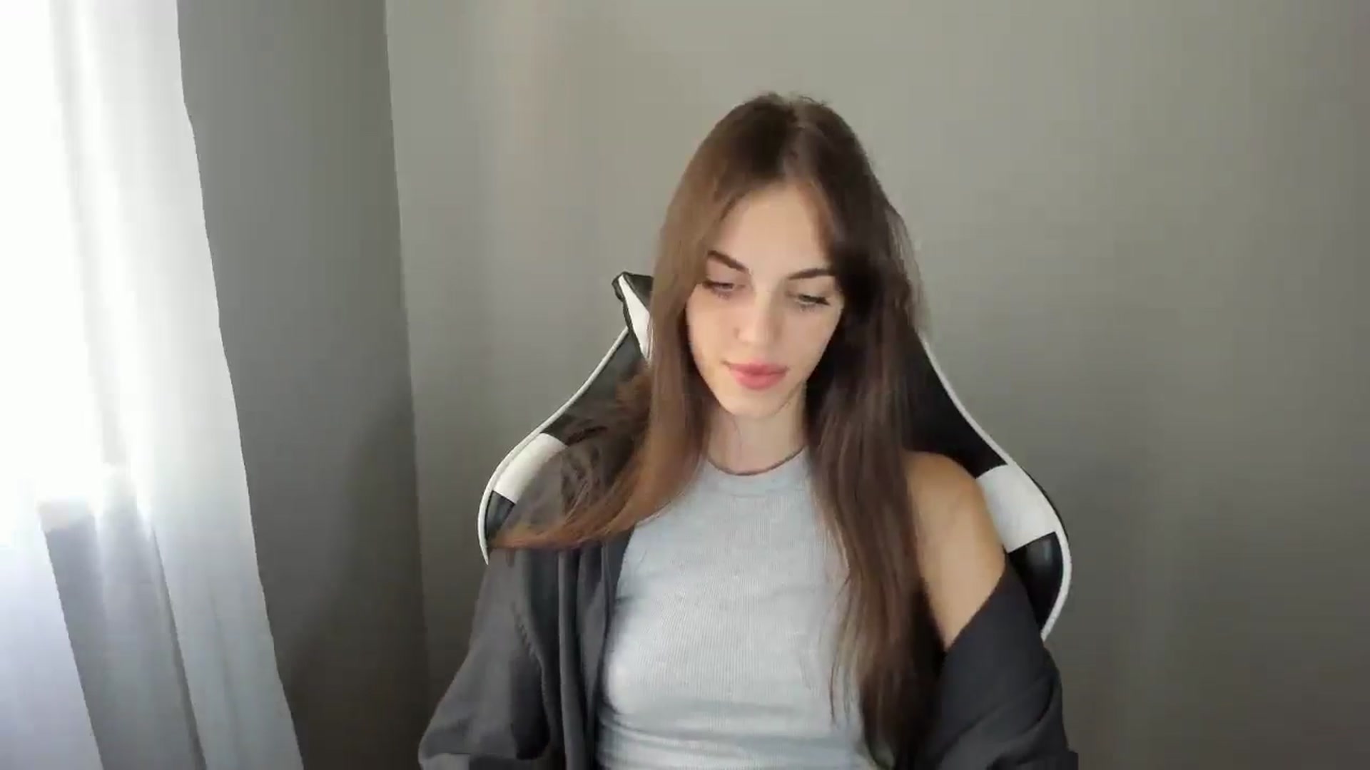 Gallery image thumbnail from Dashamoxy's myfreecams stream on, 08/08/2025, 12:58 image 19 of 20