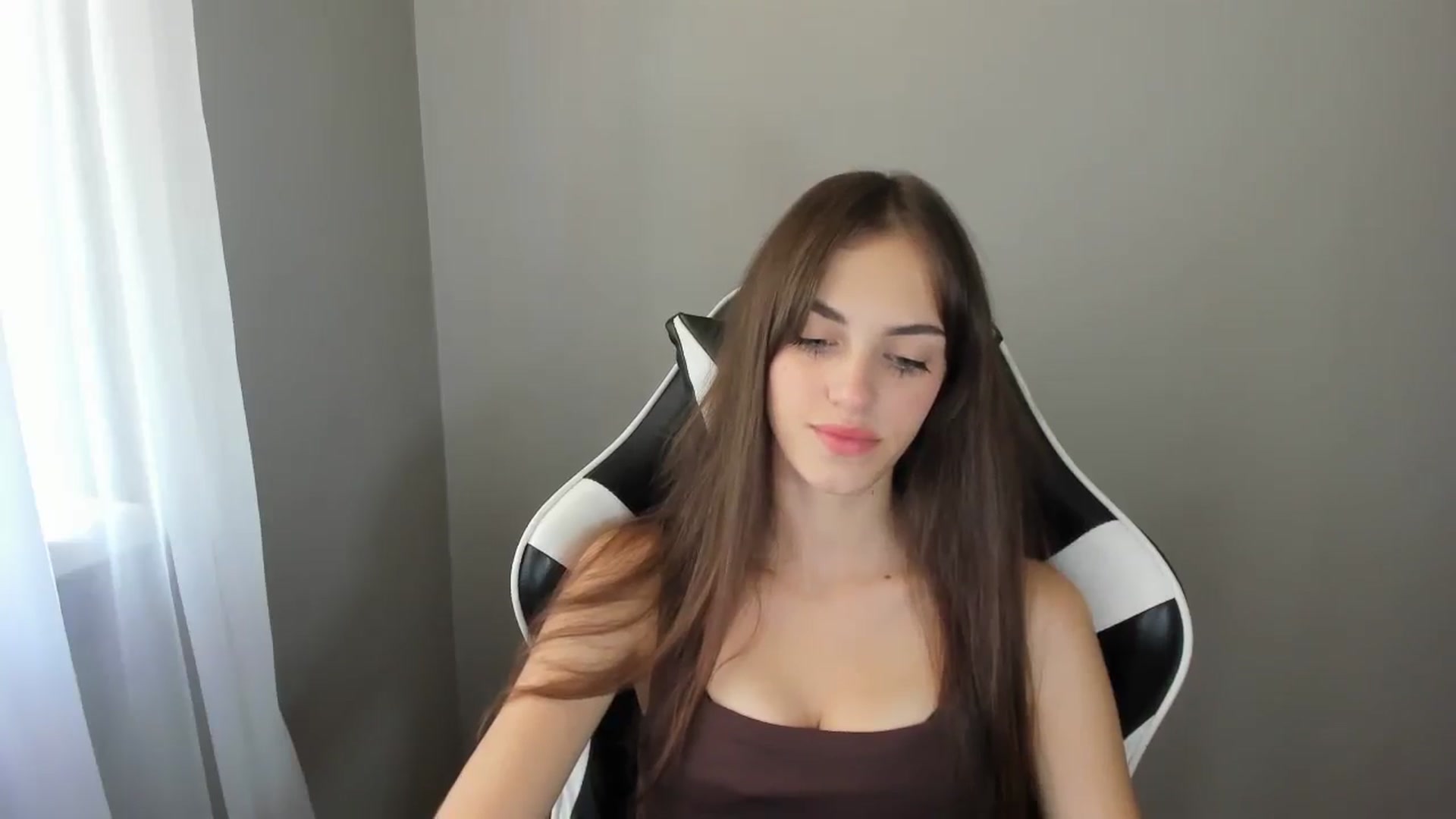 Gallery image thumbnail from Dashamoxy's myfreecams stream on, 08/09/2025, 10:54 image 8 of 20