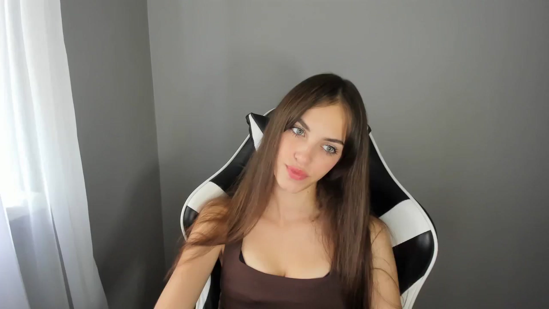 Gallery image thumbnail from Dashamoxy's myfreecams stream on, 08/09/2025, 11:31 image 8 of 20