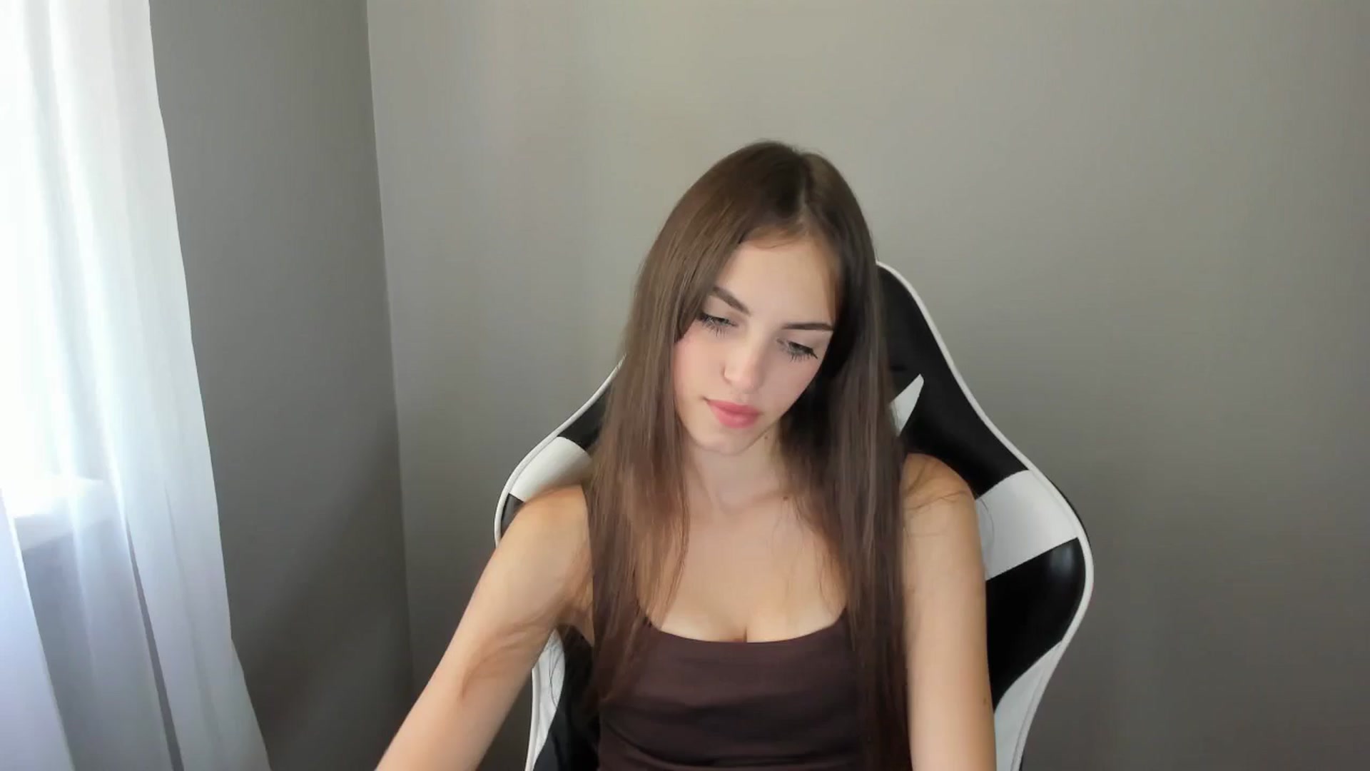 Gallery image thumbnail from Dashamoxy's myfreecams stream on, 08/09/2025, 11:31 image 2 of 20