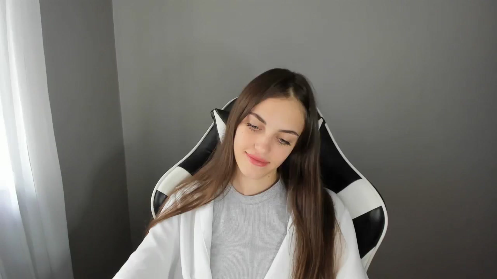 Gallery image thumbnail from Dashamoxy's myfreecams stream on, 08/12/2025, 11:38 image 14 of 20