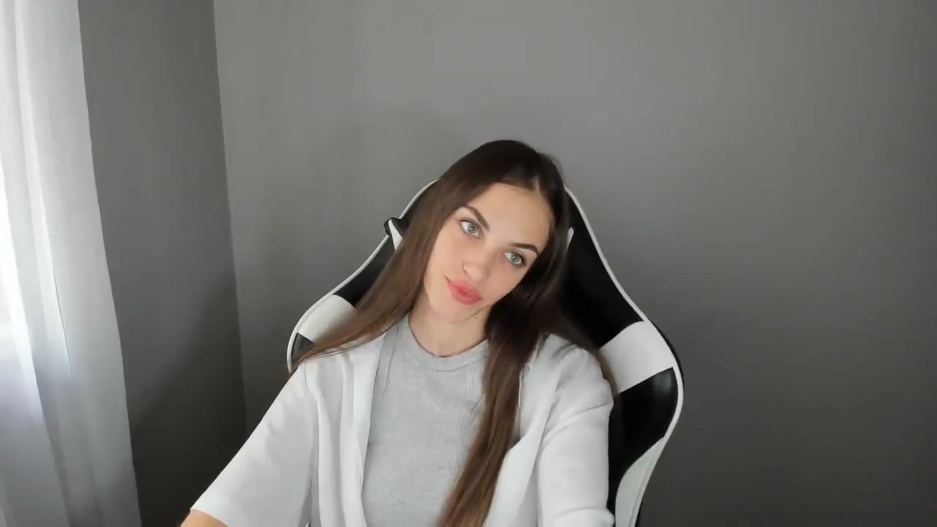 Gallery image thumbnail from Dashamoxy's myfreecams stream on, 08/12/2025, 11:38 image 6 of 20