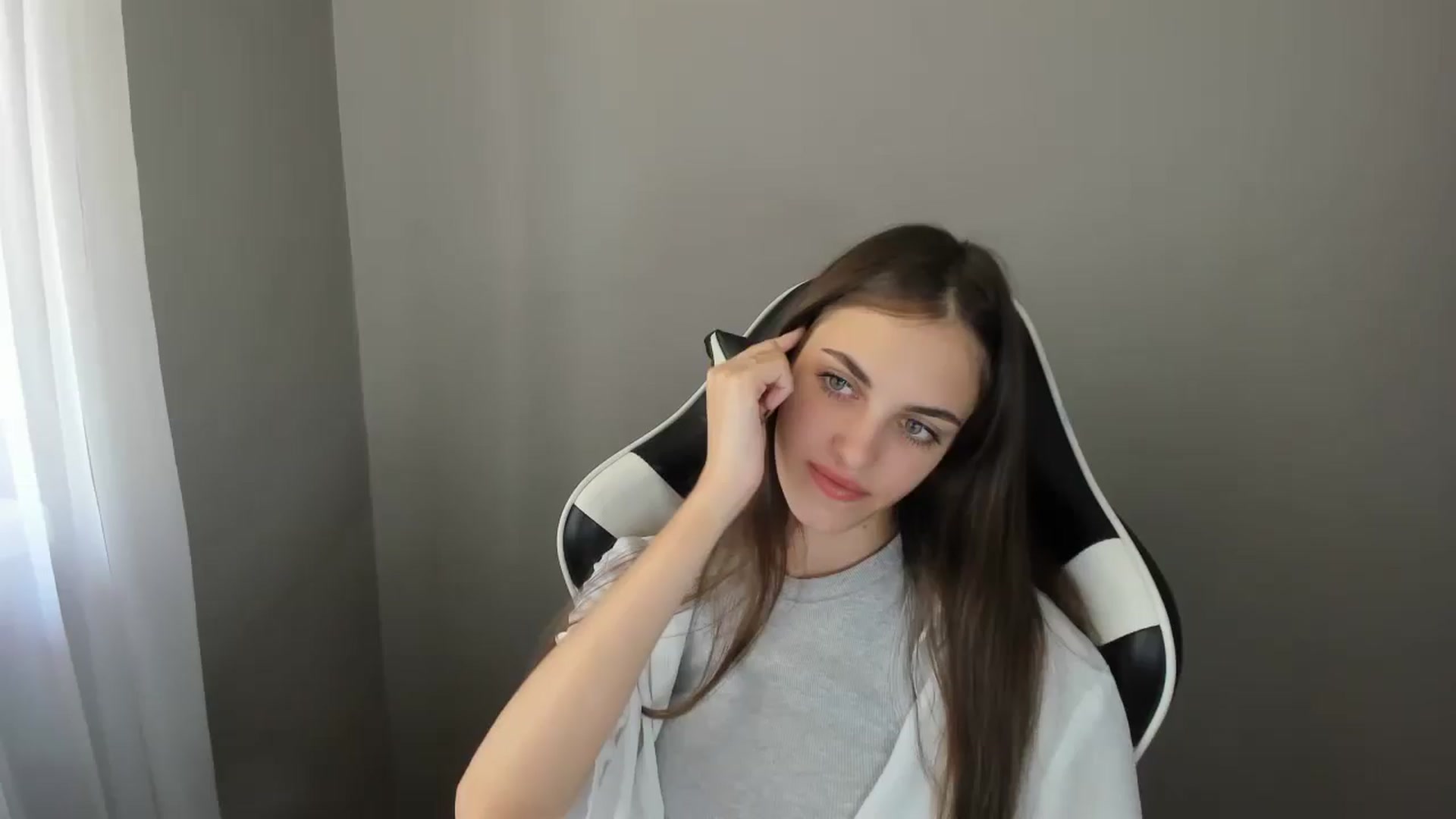 Gallery image thumbnail from Dashamoxy's myfreecams stream on, 08/12/2025, 11:38 image 9 of 20