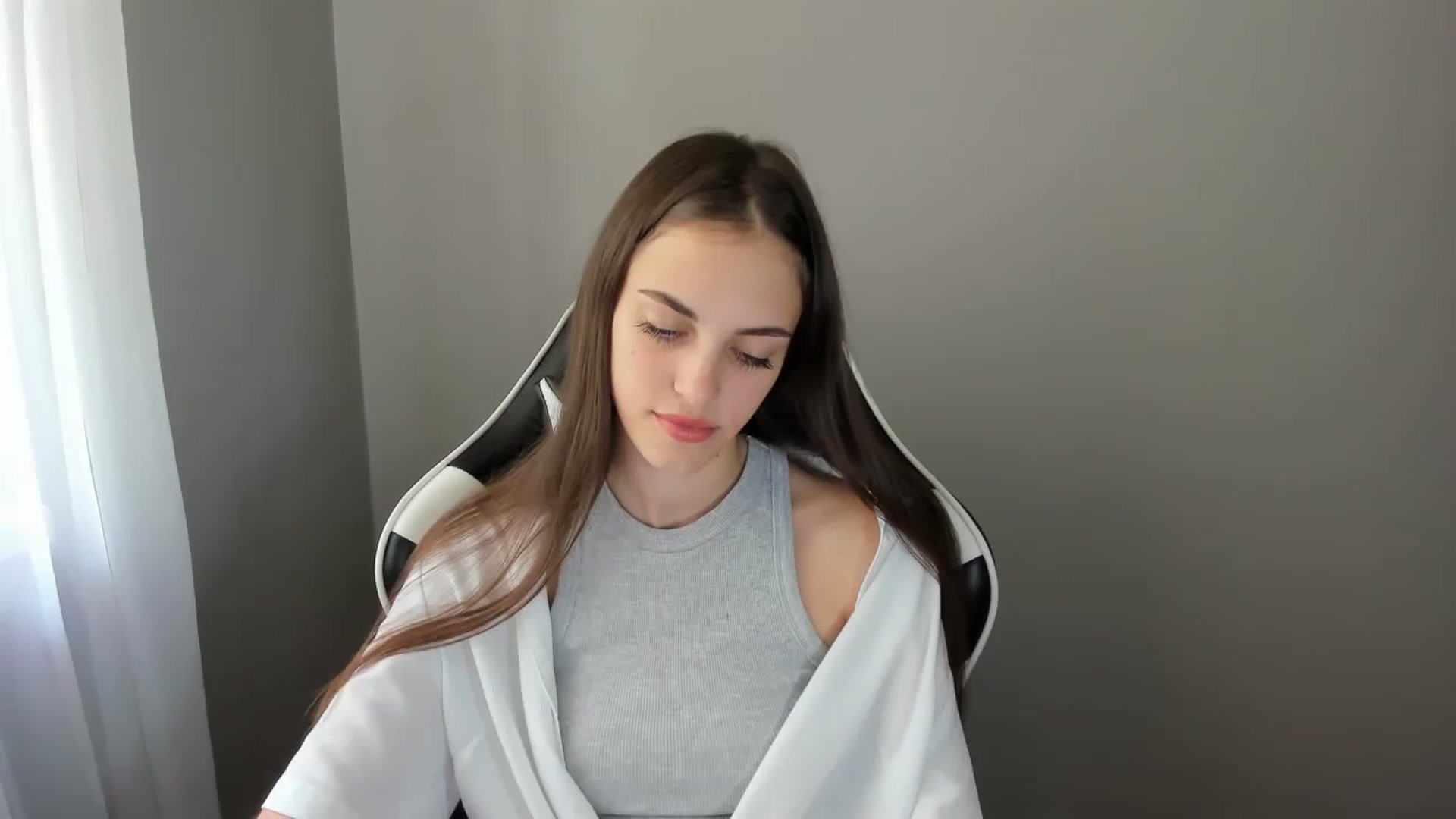 Gallery image thumbnail from Dashamoxy's myfreecams stream on, 08/12/2025, 11:38 image 1 of 20