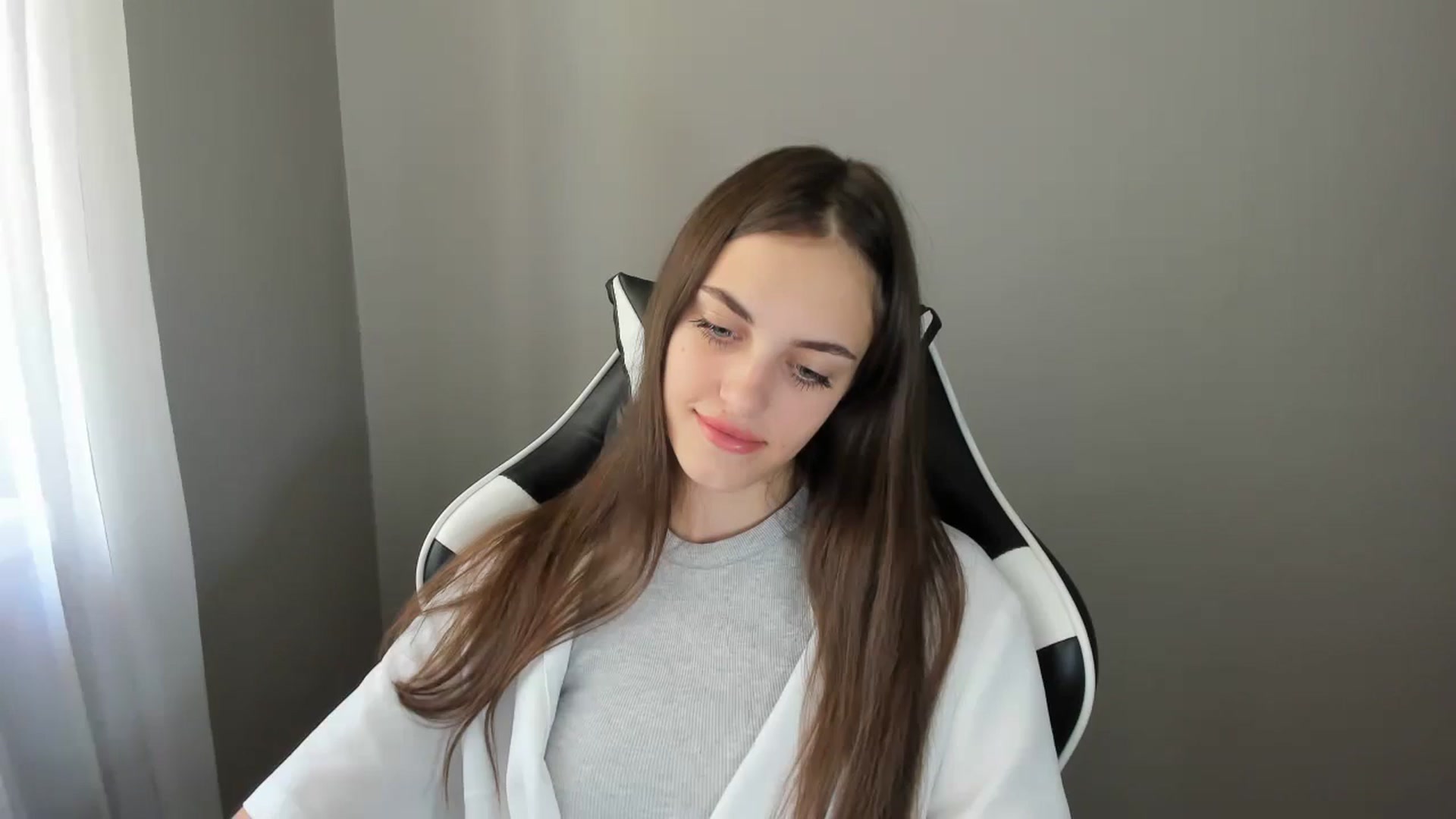 Gallery image thumbnail from Dashamoxy's myfreecams stream on, 08/12/2025, 11:38 image 11 of 20
