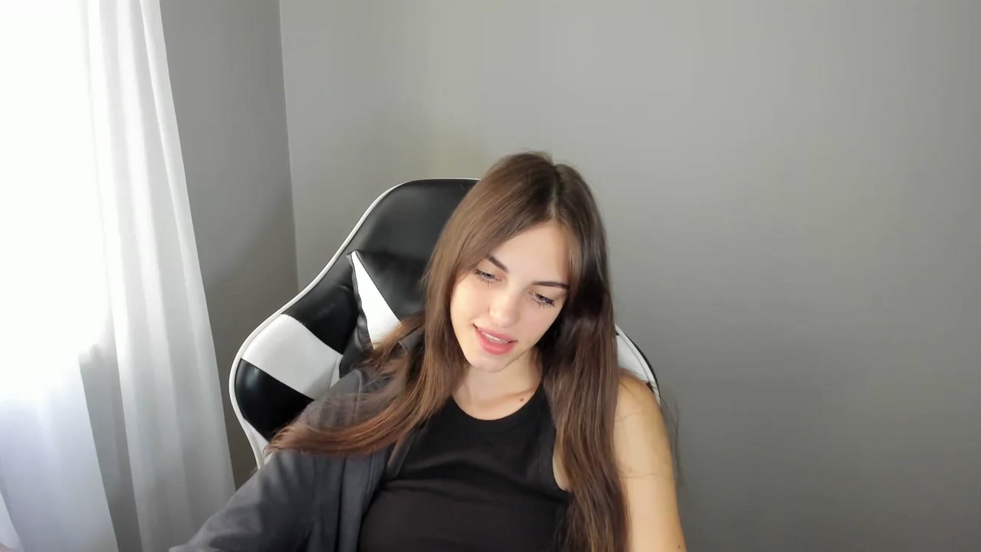 Gallery image thumbnail from Dashamoxy's myfreecams stream on, 08/13/2025, 13:06 image 13 of 20