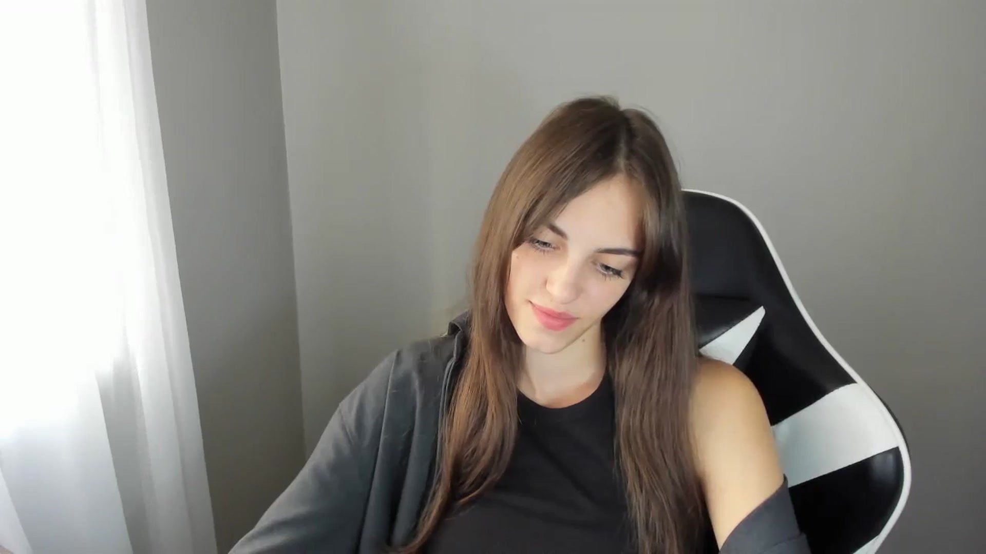 Gallery image thumbnail from Dashamoxy's myfreecams stream on, 08/13/2025, 13:06 image 17 of 20