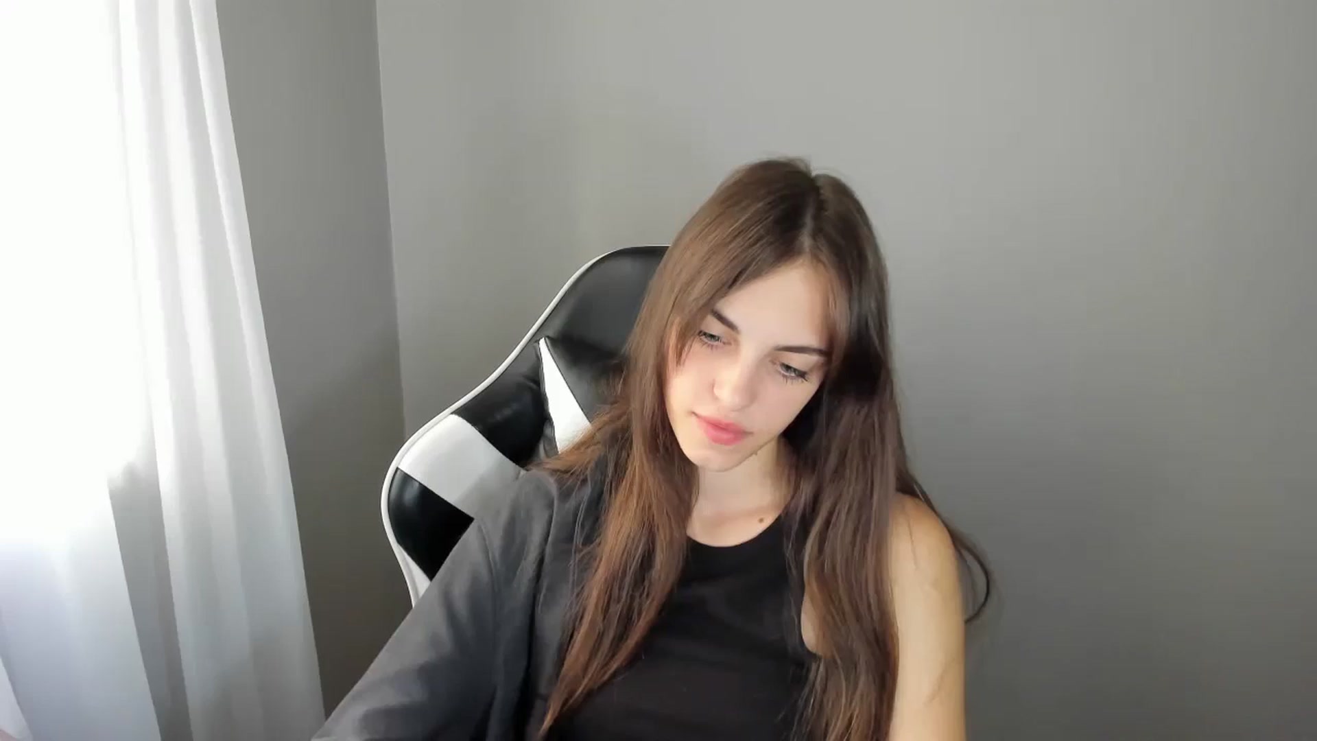 Gallery image thumbnail from Dashamoxy's myfreecams stream on, 08/13/2025, 13:06 image 15 of 20