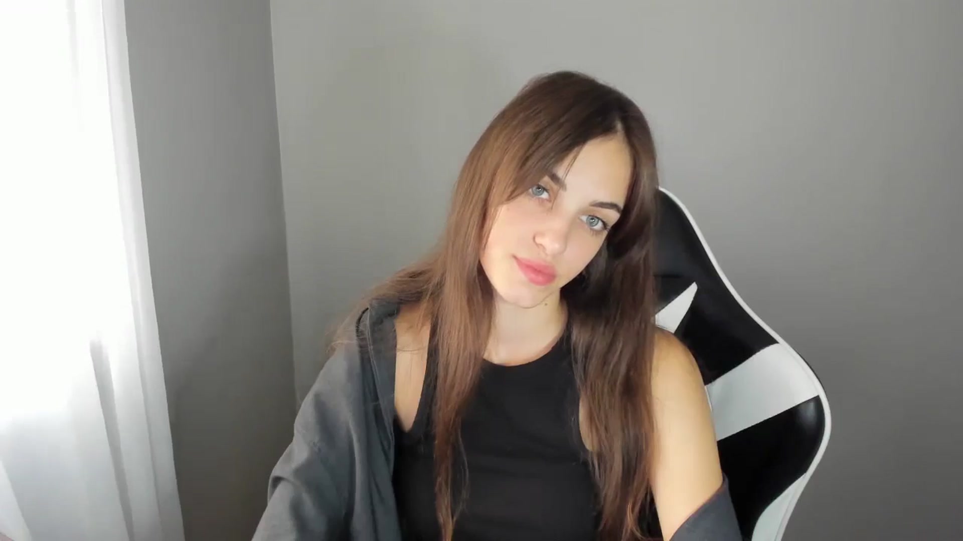 Gallery image thumbnail from Dashamoxy's myfreecams stream on, 08/13/2025, 13:06 image 20 of 20