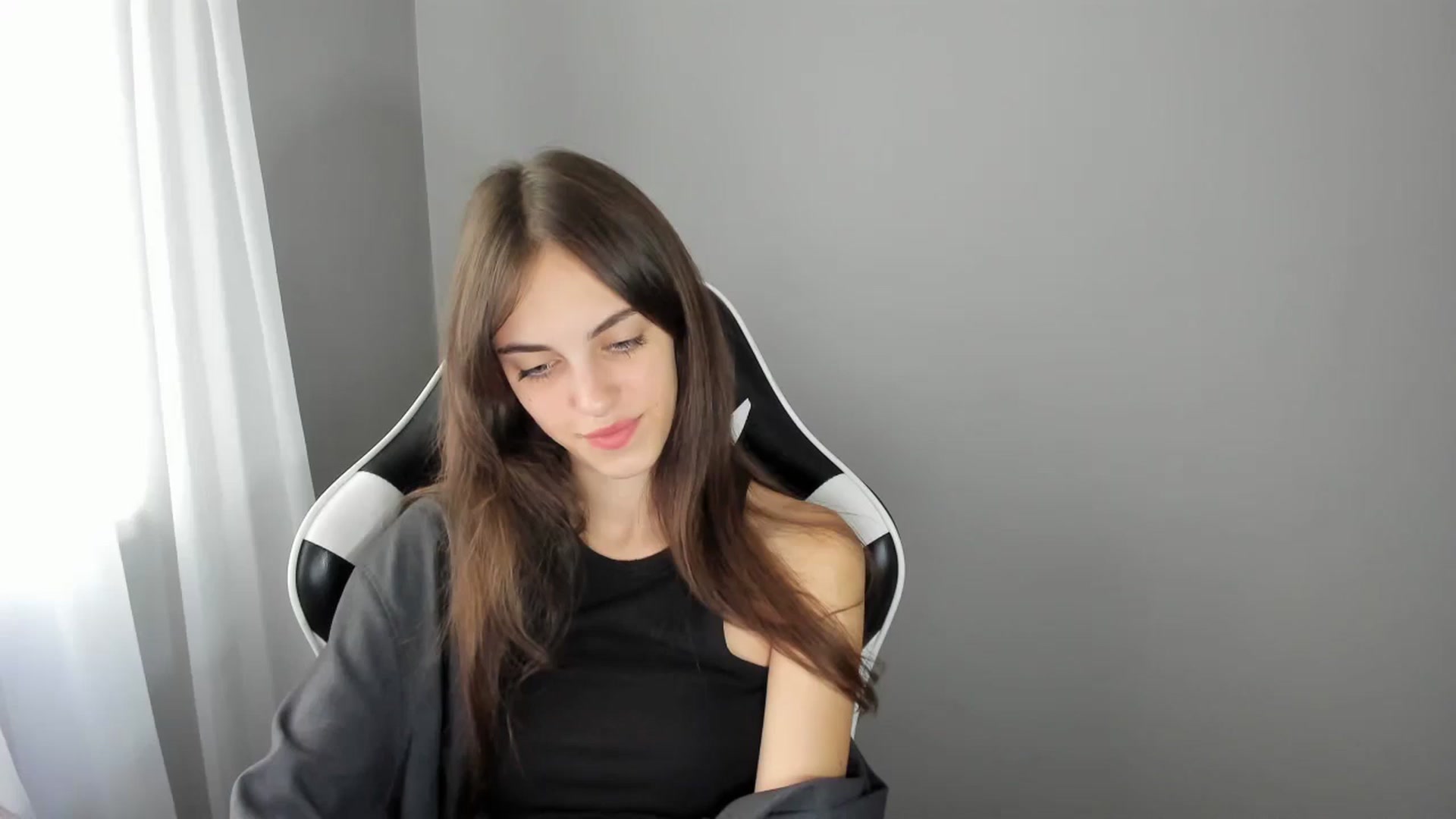 Gallery image thumbnail from Dashamoxy's myfreecams stream on, 08/13/2025, 13:06 image 16 of 20