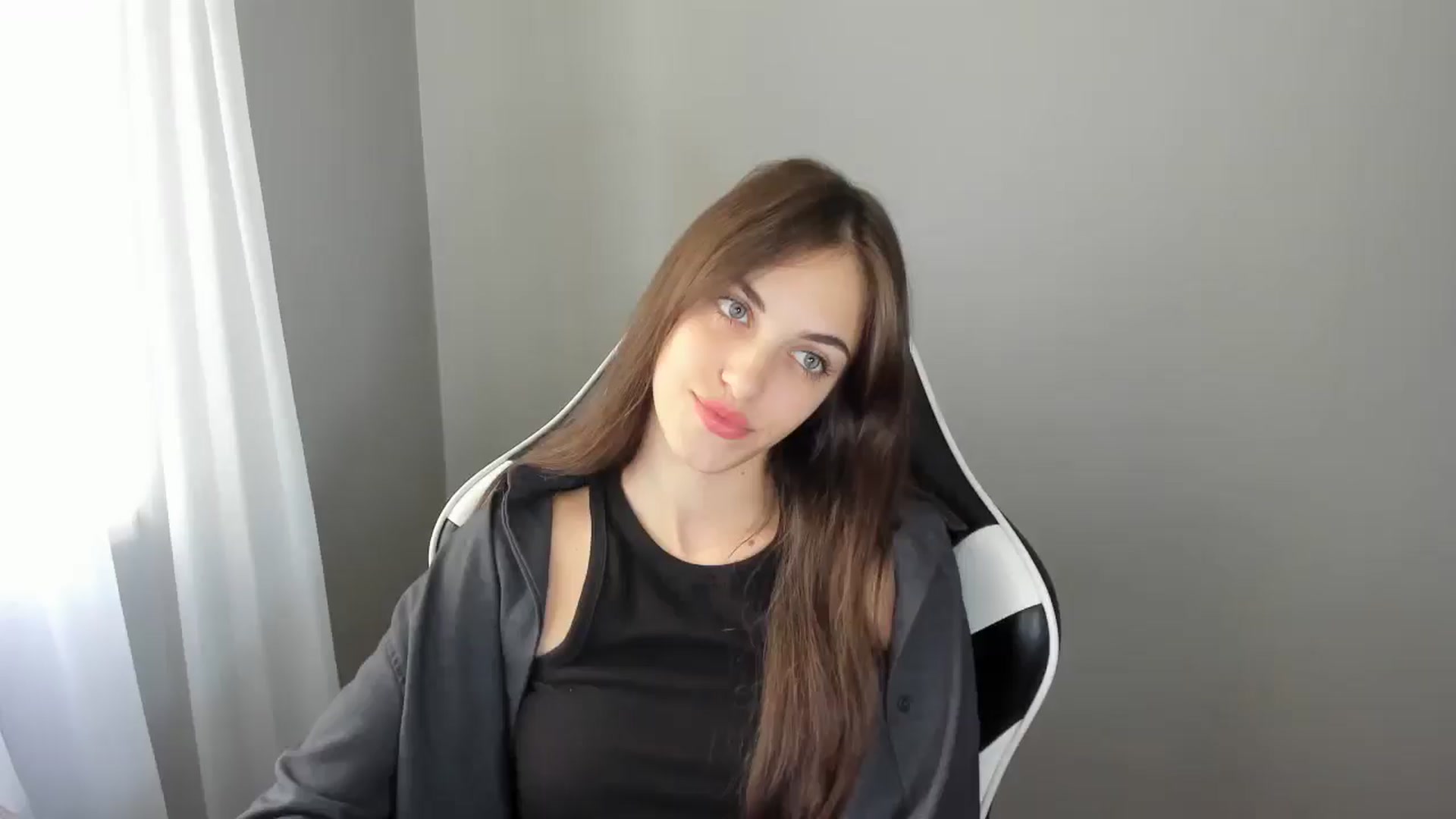 Gallery image thumbnail from Dashamoxy's myfreecams stream on, 08/13/2025, 13:06 image 1 of 20