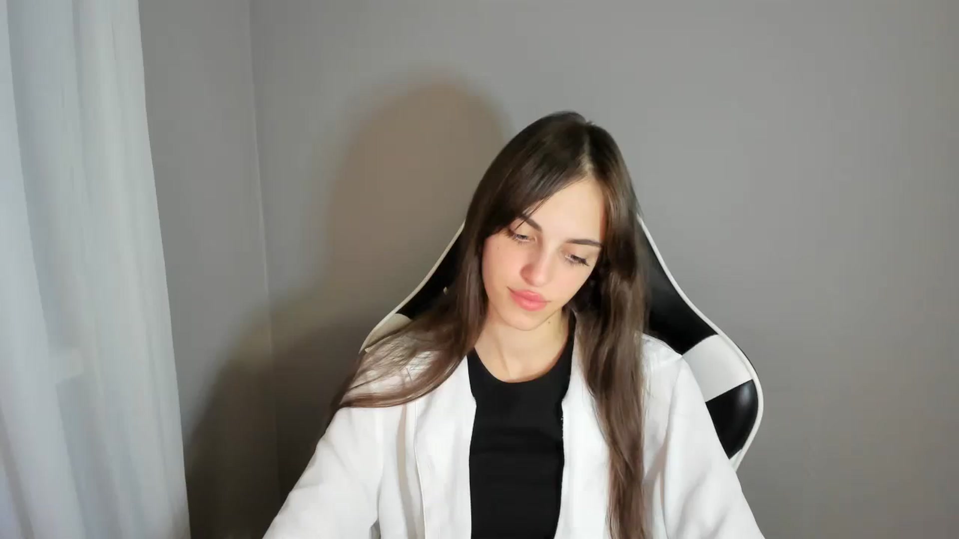 Gallery image thumbnail from Dashamoxy's myfreecams stream on, 08/14/2025, 18:30 image 5 of 20