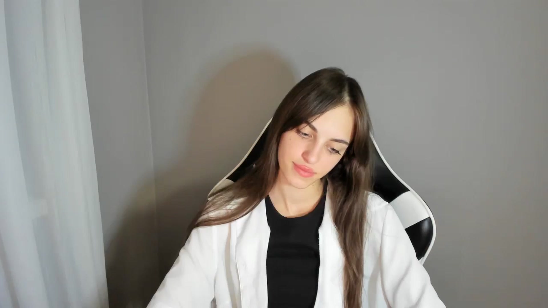 Gallery image thumbnail from Dashamoxy's myfreecams stream on, 08/14/2025, 18:30 image 4 of 20