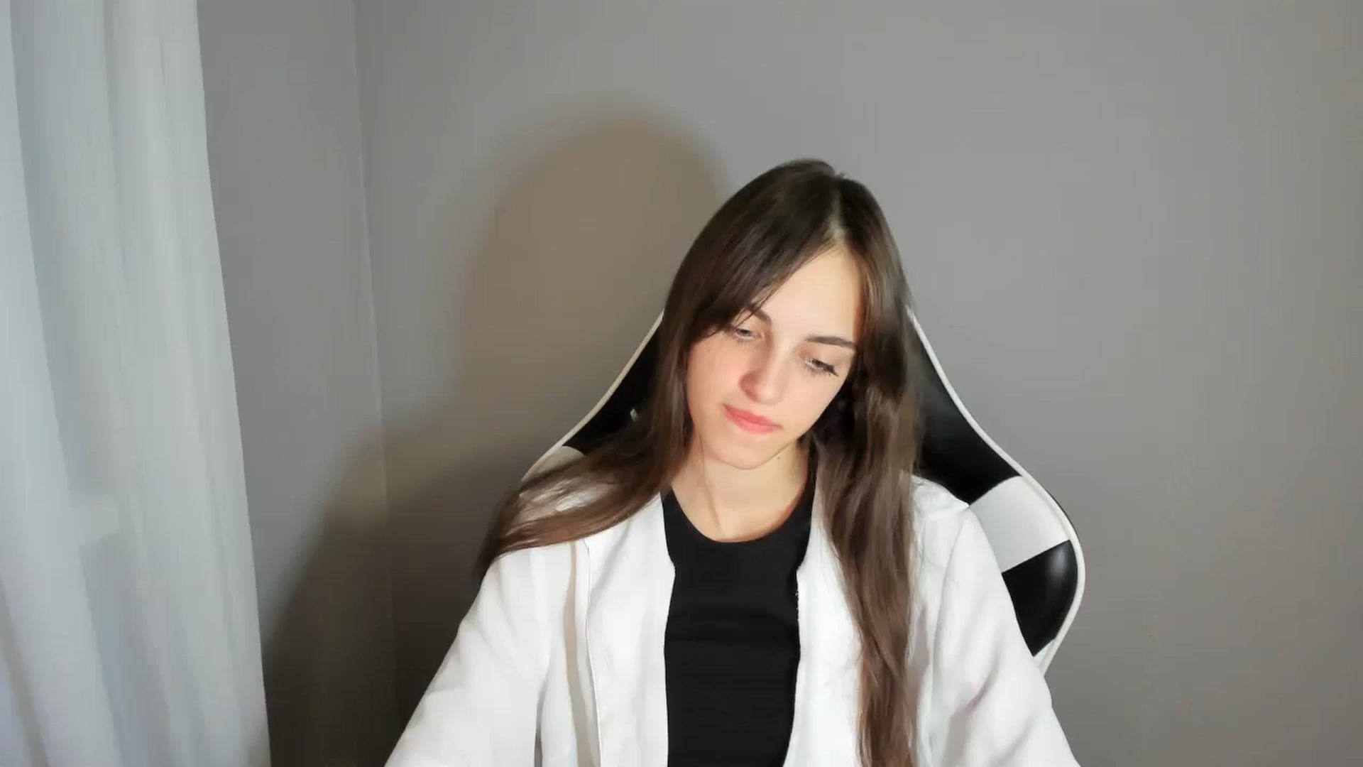 Gallery image thumbnail from Dashamoxy's myfreecams stream on, 08/14/2025, 18:30 image 3 of 20