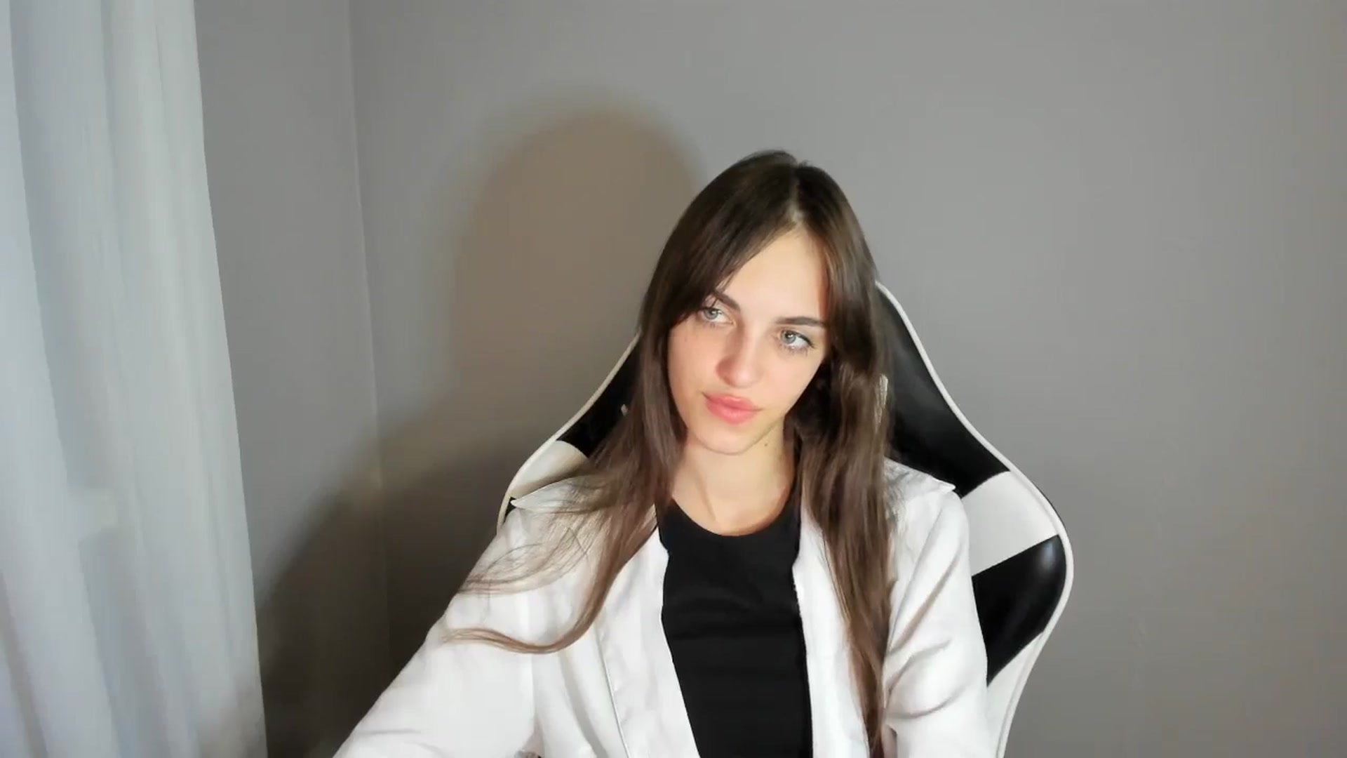 Gallery image thumbnail from Dashamoxy's myfreecams stream on, 08/14/2025, 18:30 image 8 of 20