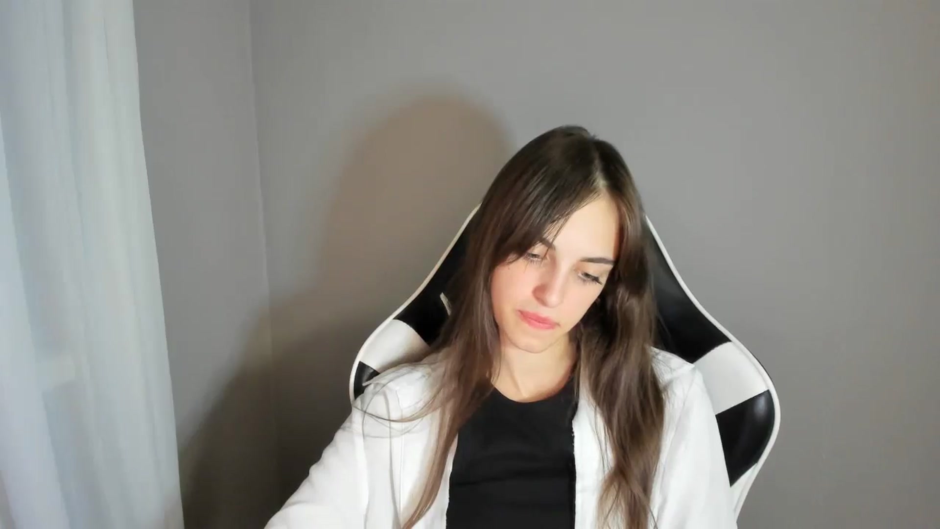 Gallery image thumbnail from Dashamoxy's myfreecams stream on, 08/14/2025, 18:30 image 20 of 20