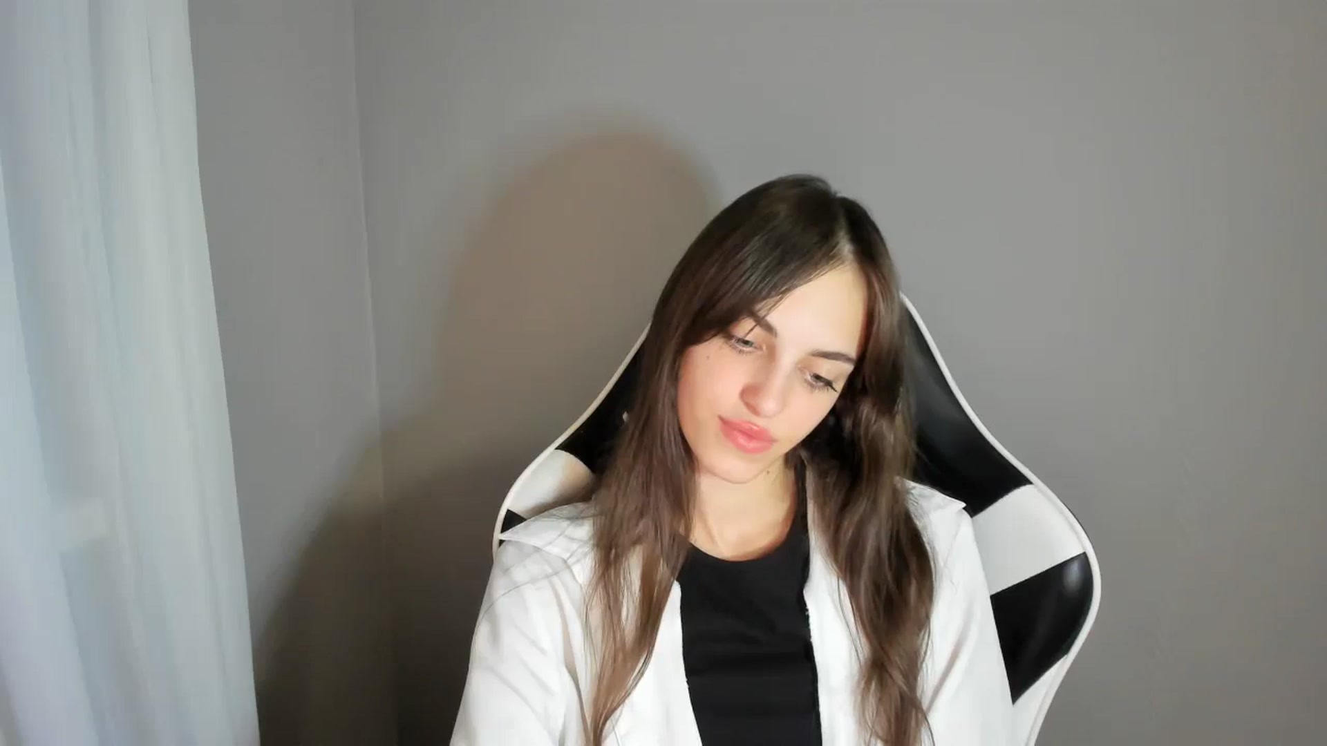 Gallery image thumbnail from Dashamoxy's myfreecams stream on, 08/14/2025, 18:30 image 12 of 20