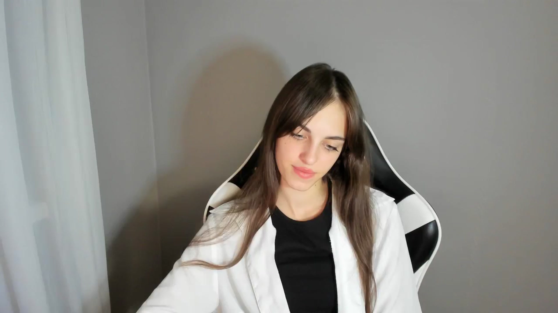 Gallery image thumbnail from Dashamoxy's myfreecams stream on, 08/14/2025, 18:30 image 7 of 20