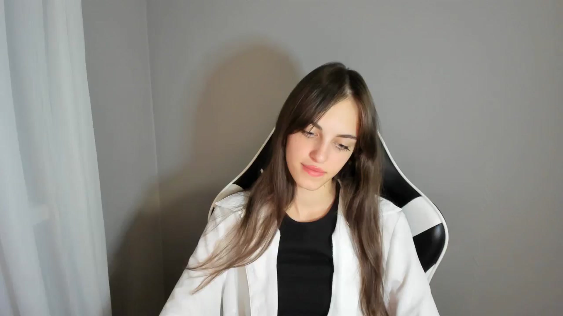 Gallery image thumbnail from Dashamoxy's myfreecams stream on, 08/14/2025, 18:30 image 1 of 20