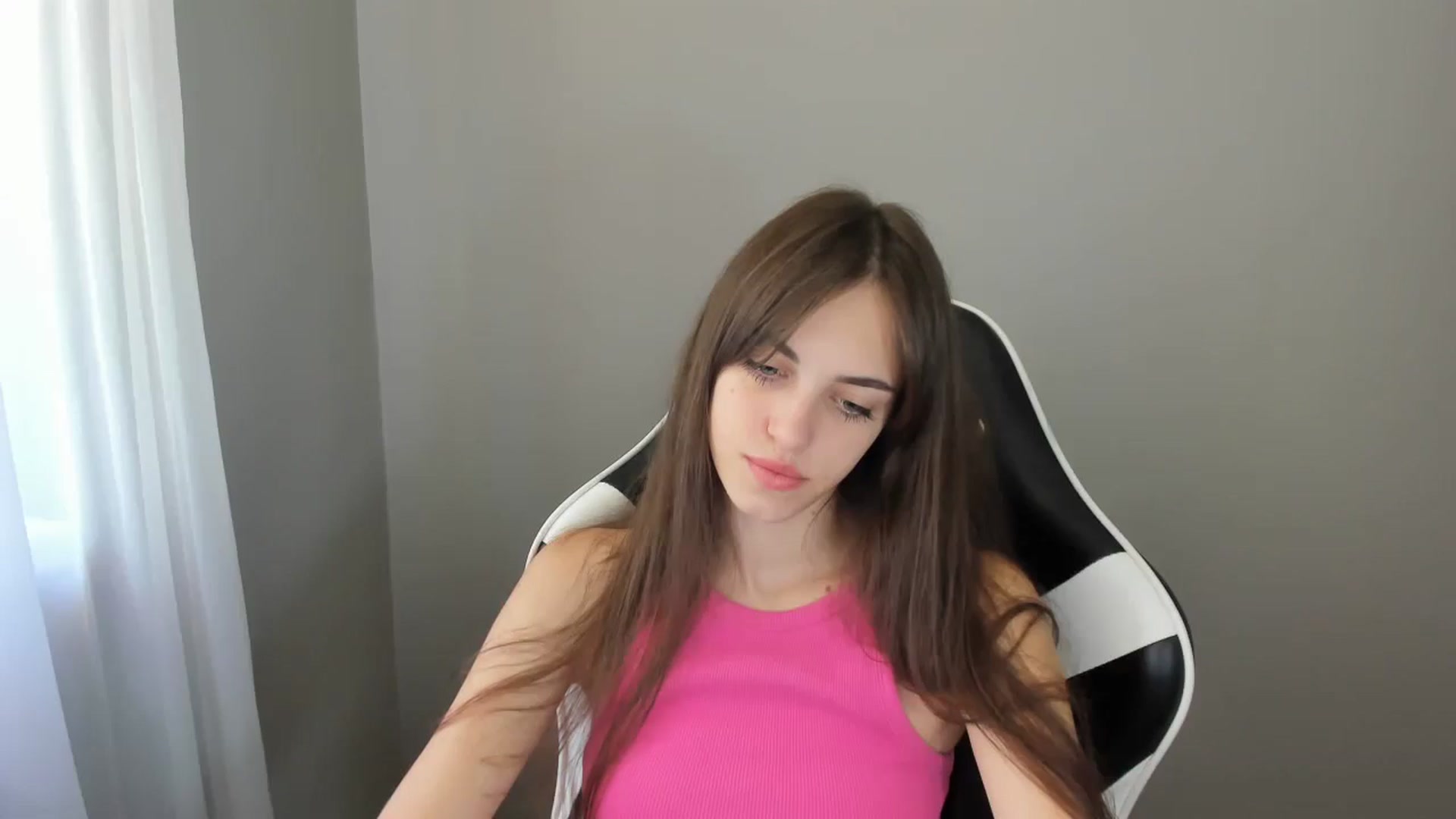 Gallery image thumbnail from Dashamoxy's myfreecams stream on, 08/15/2025, 09:39 image 4 of 20