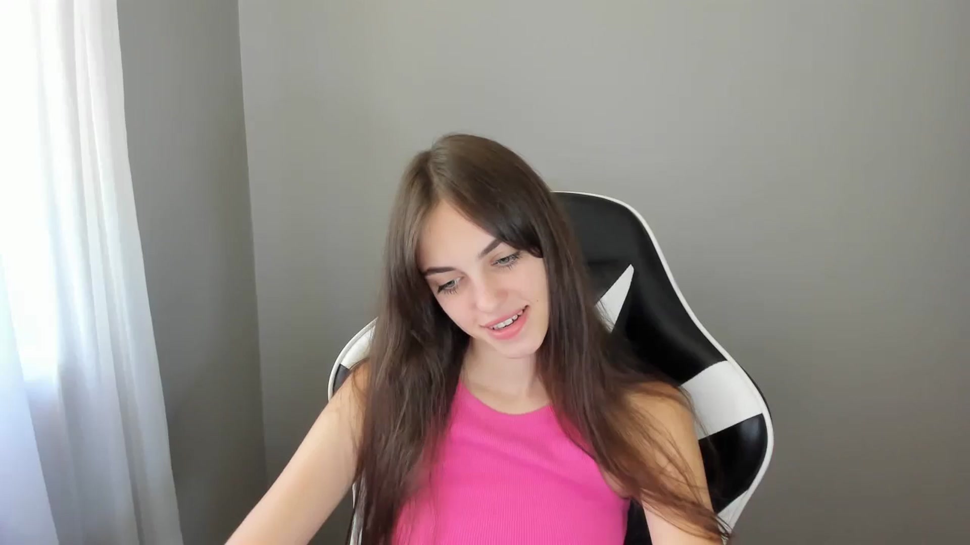 Gallery image thumbnail from Dashamoxy's myfreecams stream on, 08/15/2025, 09:39 image 10 of 20