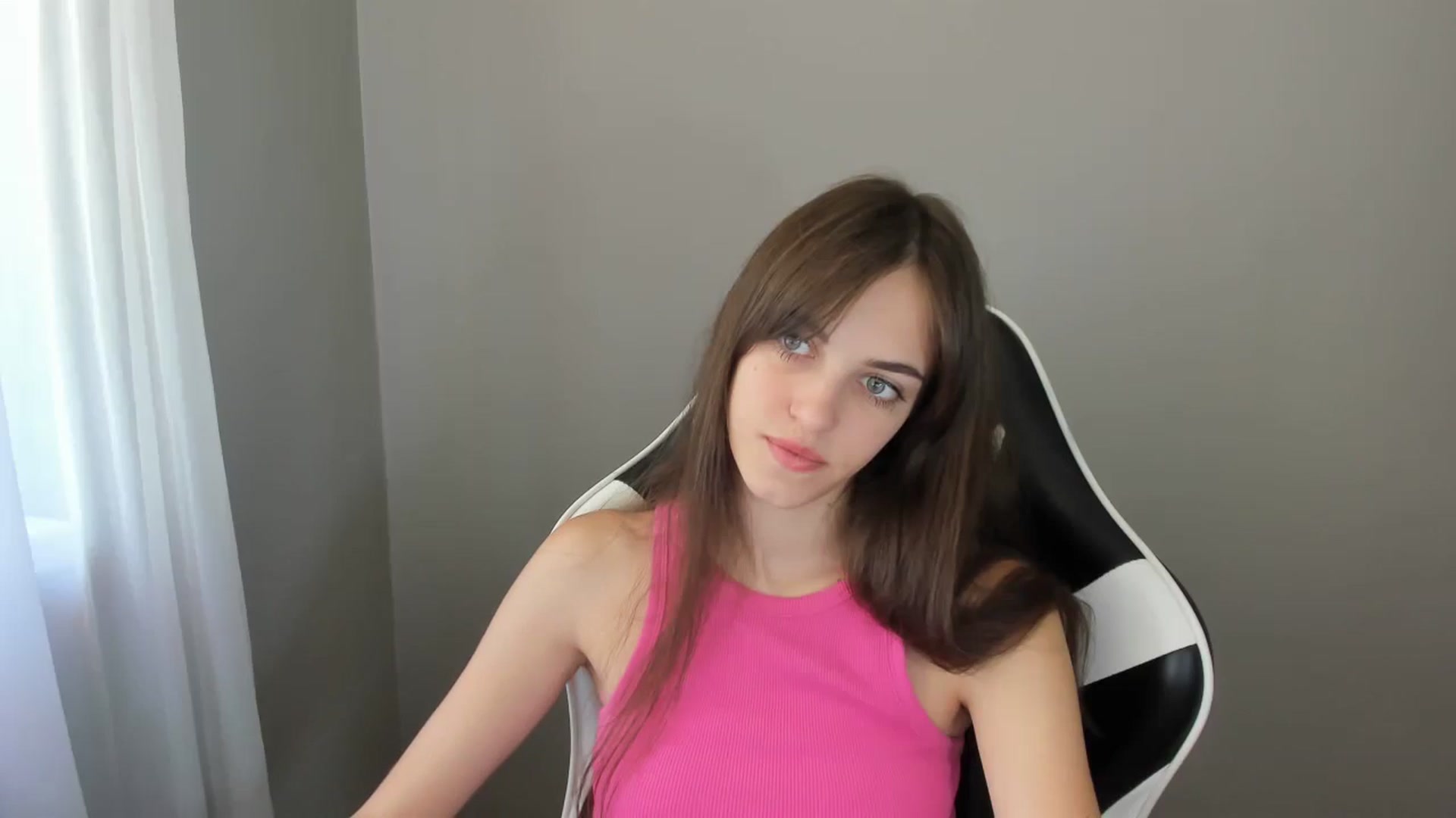 Gallery image thumbnail from Dashamoxy's myfreecams stream on, 08/15/2025, 09:39 image 3 of 20