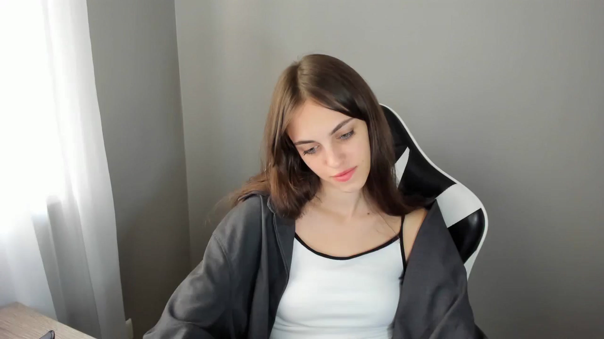 Gallery image thumbnail from Dashamoxy's myfreecams stream on, 08/17/2025, 14:10 image 15 of 20
