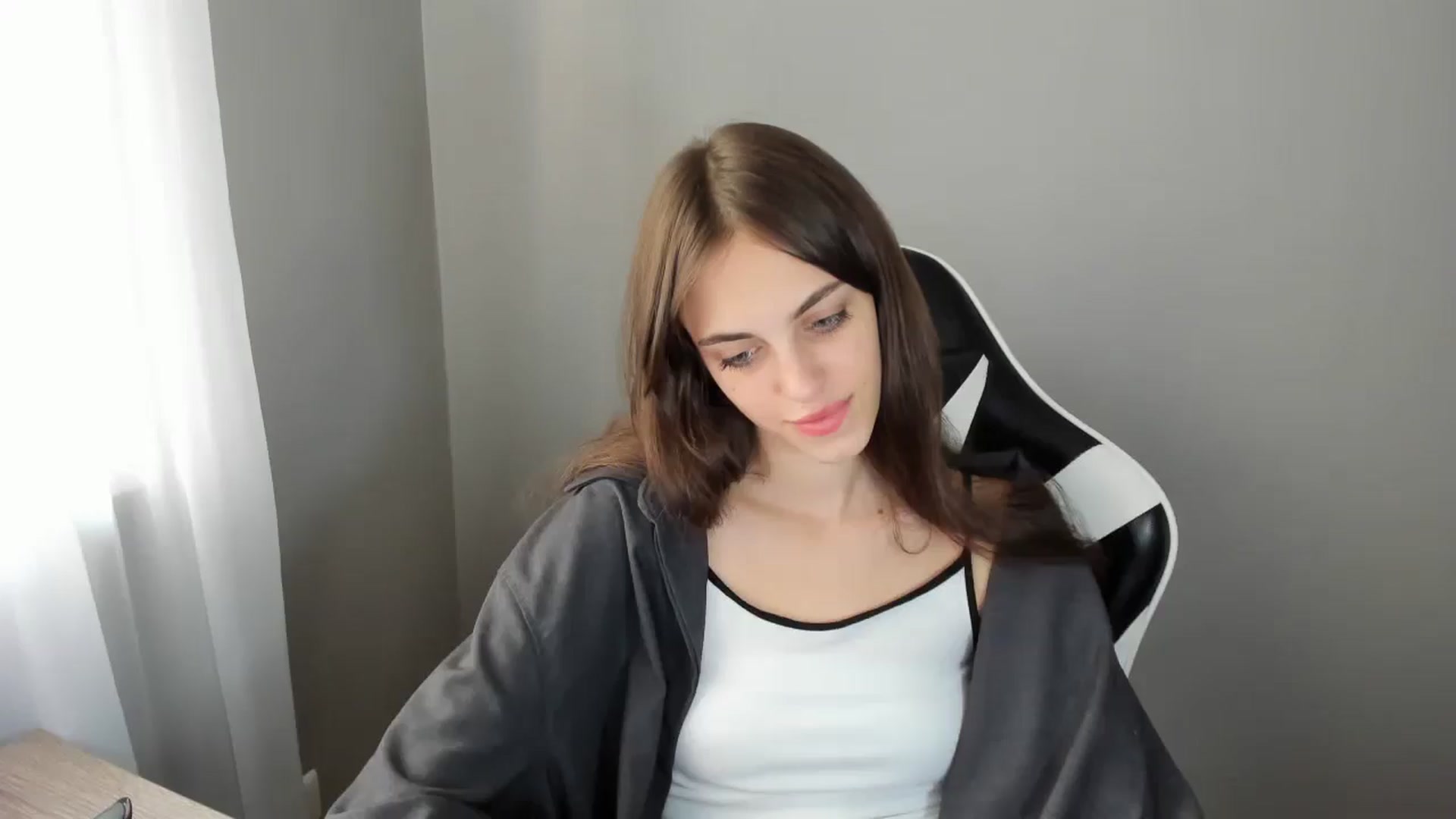 Gallery image thumbnail from Dashamoxy's myfreecams stream on, 08/17/2025, 14:10 image 14 of 20