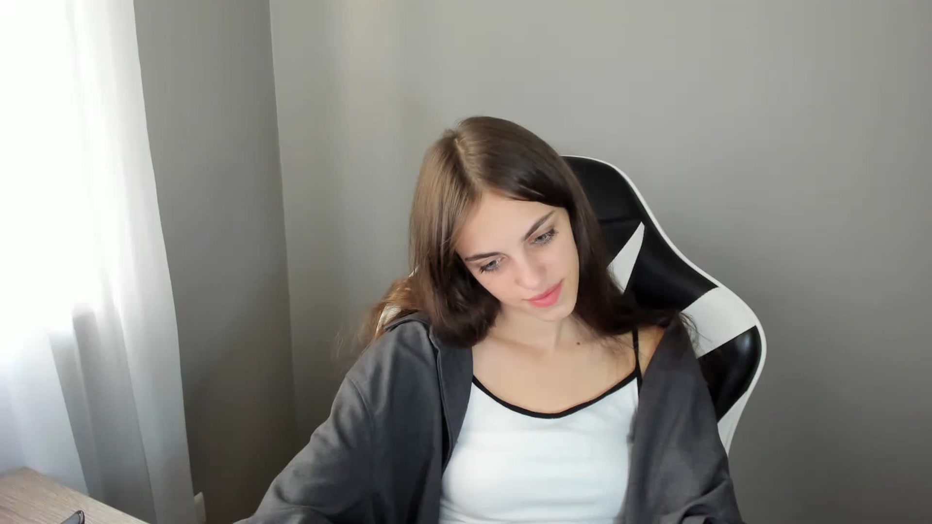 Gallery image thumbnail from Dashamoxy's myfreecams stream on, 08/17/2025, 14:10 image 17 of 20