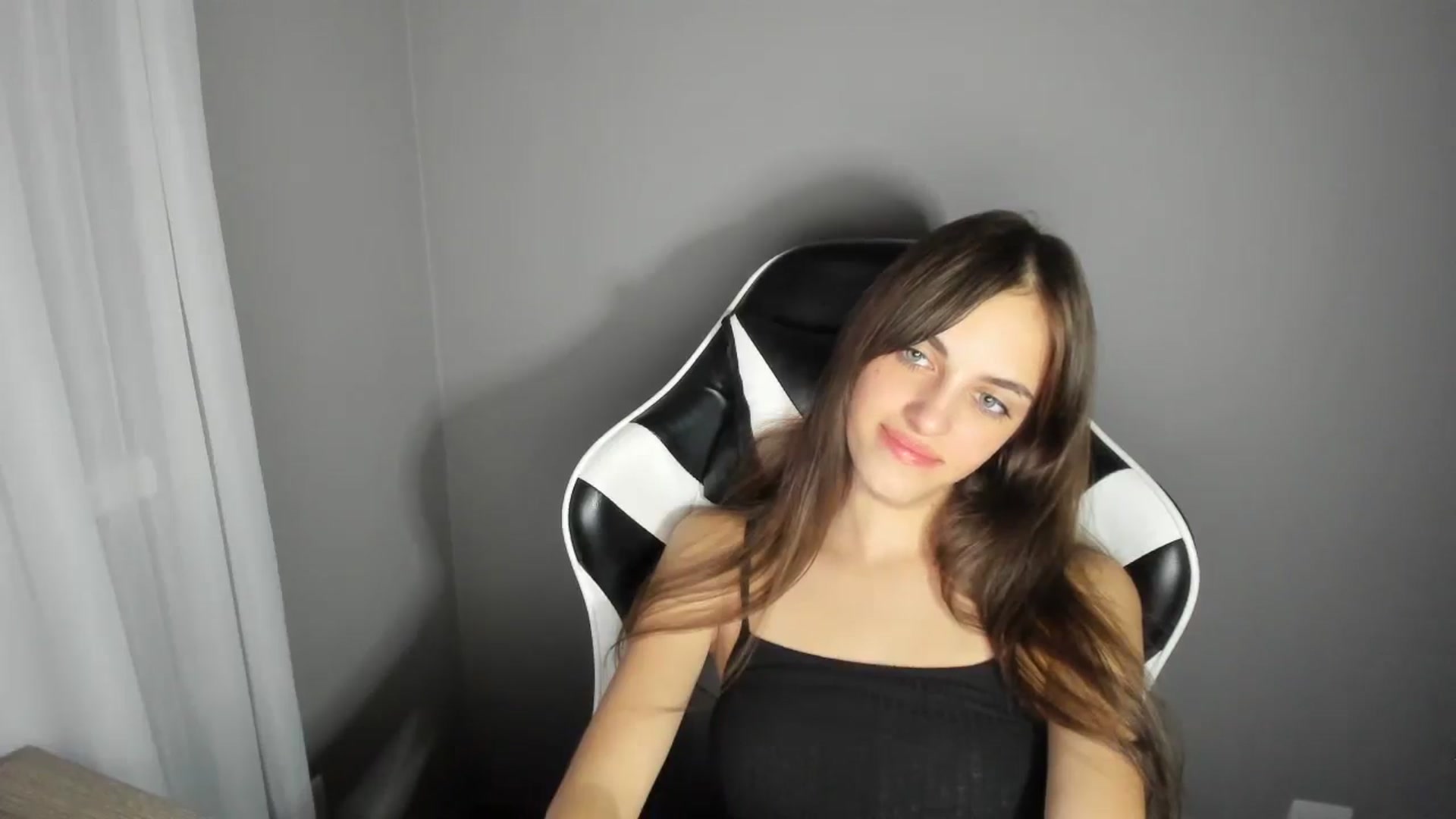 Gallery image thumbnail from Dashamoxy's myfreecams stream on, 08/18/2025, 18:02 image 13 of 20