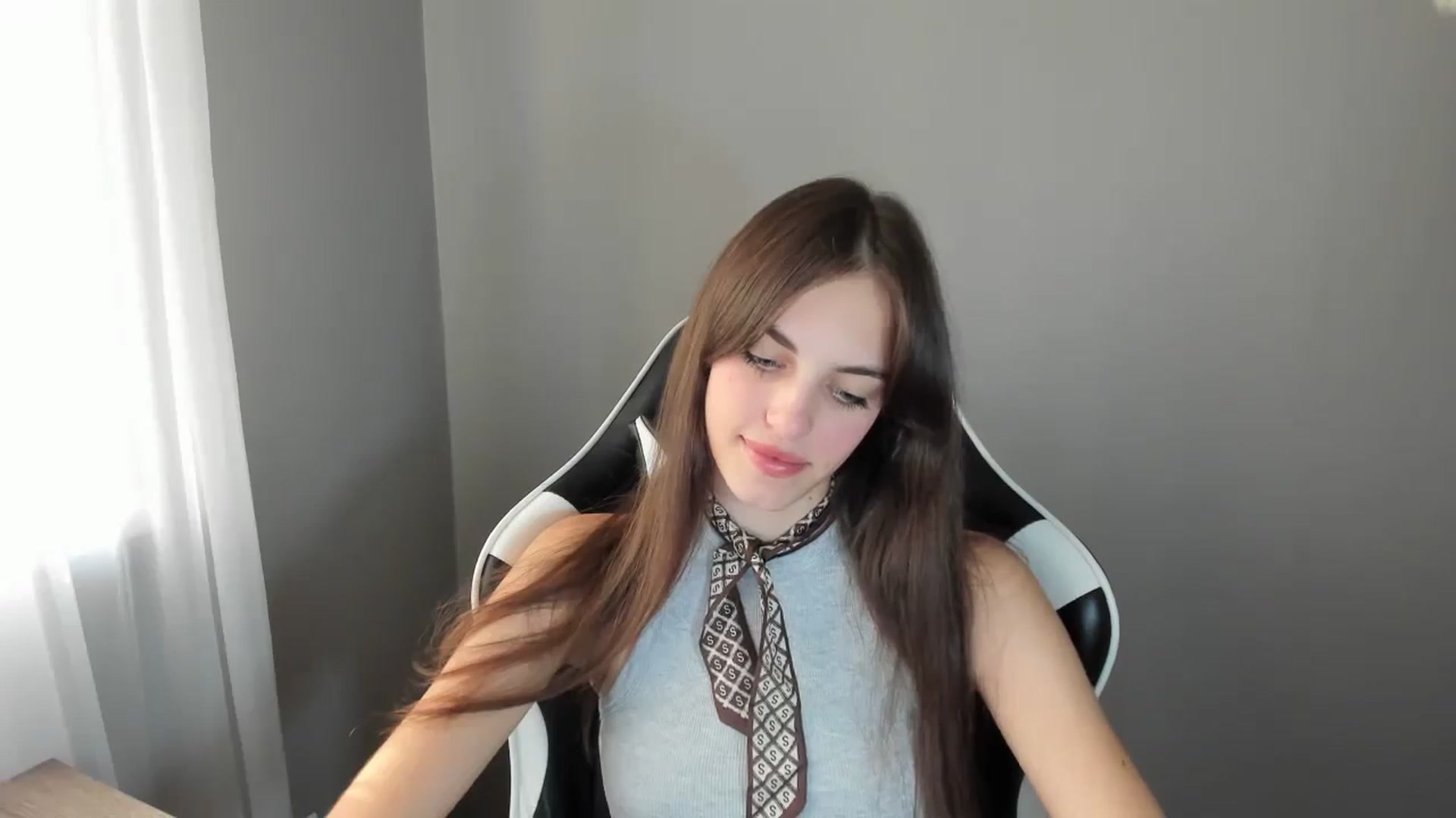 Gallery image thumbnail from Dashamoxy's myfreecams stream on, 08/20/2025, 16:33 image 4 of 20