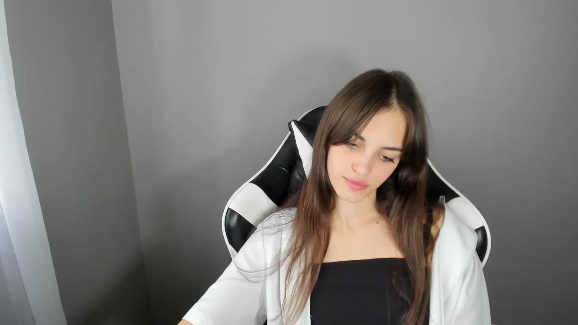 Gallery image thumbnail from Dashamoxy's myfreecams stream on, 08/21/2025, 12:48 image 19 of 20