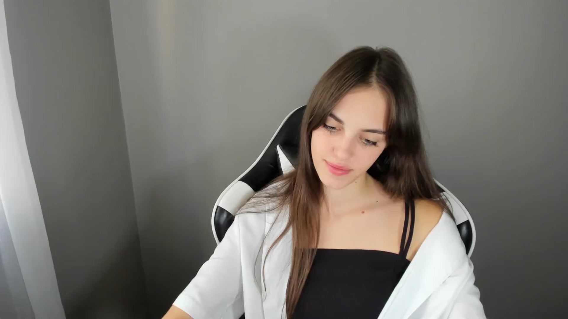 Gallery image thumbnail from Dashamoxy's myfreecams stream on, 08/21/2025, 12:48 image 18 of 20