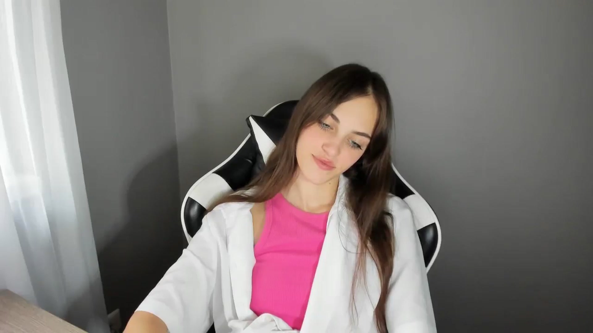 Gallery image thumbnail from Dashamoxy's myfreecams stream on, 08/22/2025, 12:21 image 10 of 20