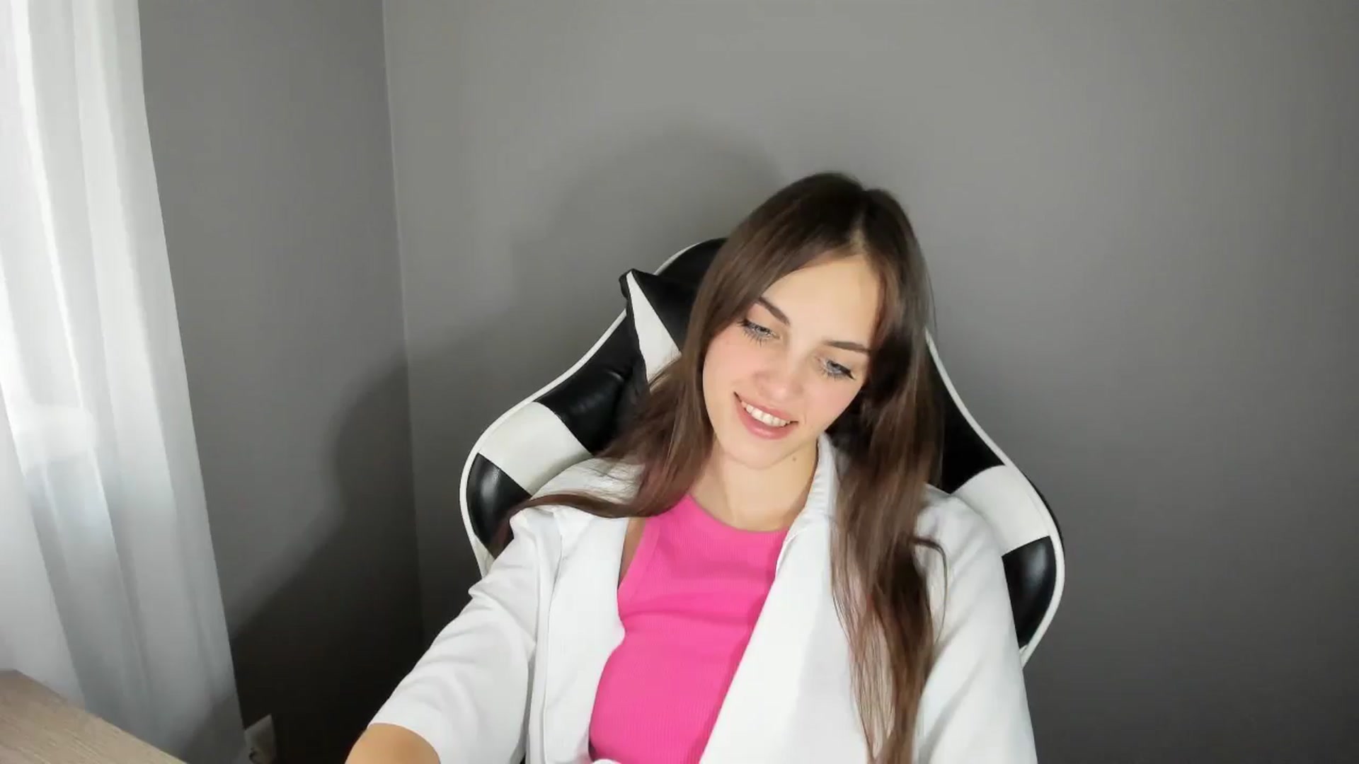 Gallery image thumbnail from Dashamoxy's myfreecams stream on, 08/22/2025, 12:21 image 15 of 20