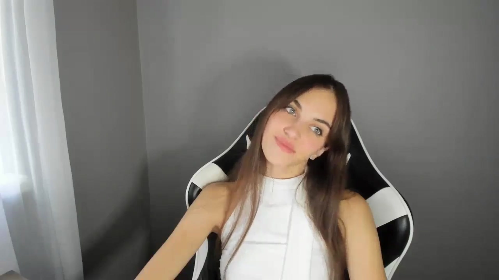 Gallery image thumbnail from Dashamoxy's myfreecams stream on, 08/25/2025, 16:12 image 7 of 20
