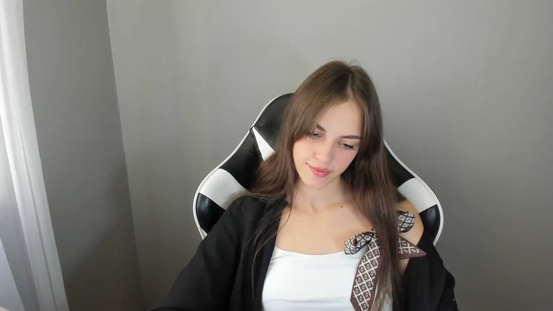 Gallery image thumbnail from Dashamoxy's myfreecams stream on, 08/27/2025, 10:27 image 12 of 20