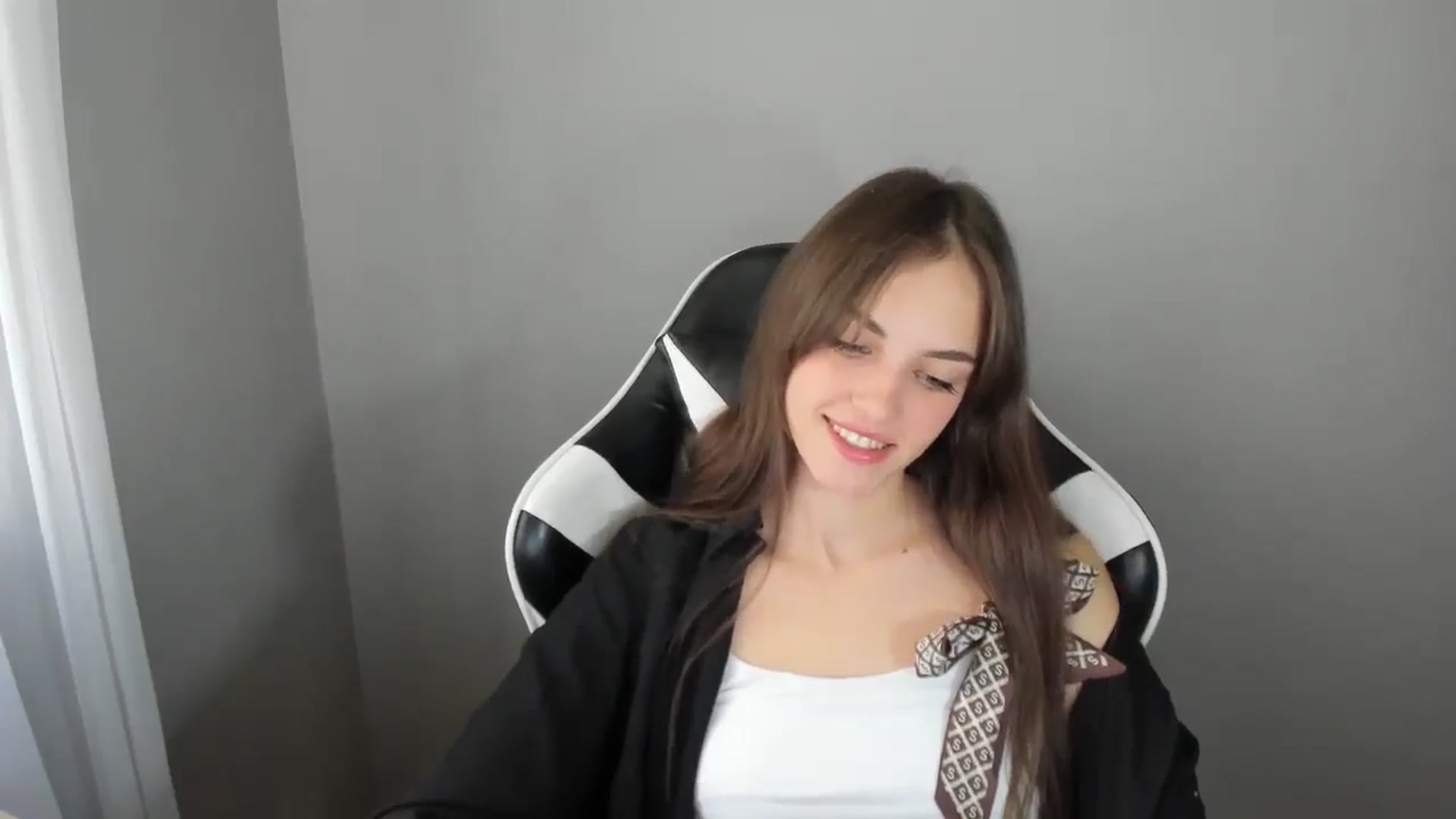 Gallery image thumbnail from Dashamoxy's myfreecams stream on, 08/27/2025, 10:27 image 14 of 20