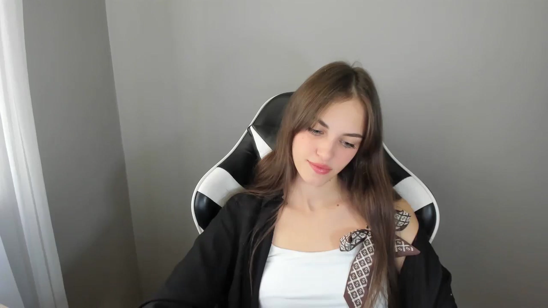 Gallery image thumbnail from Dashamoxy's myfreecams stream on, 08/27/2025, 10:27 image 9 of 20