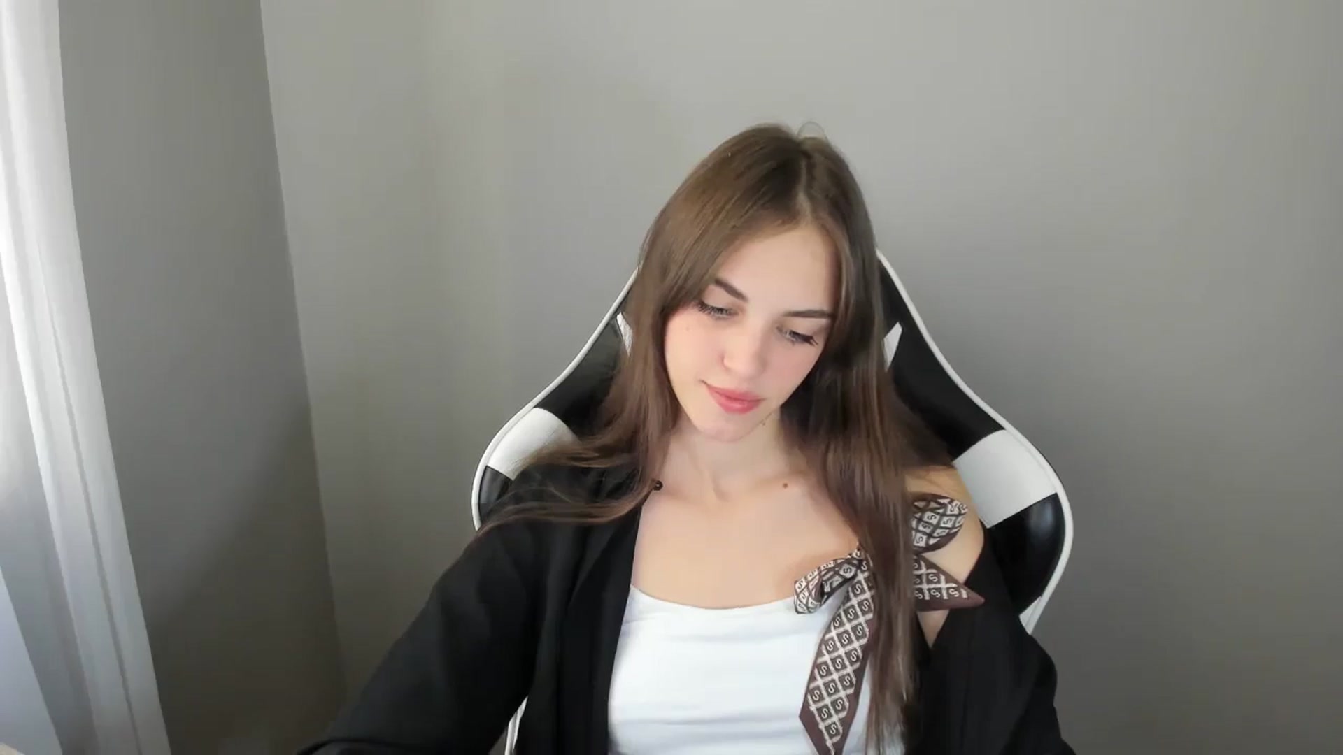Gallery image thumbnail from Dashamoxy's myfreecams stream on, 08/27/2025, 10:27 image 18 of 20