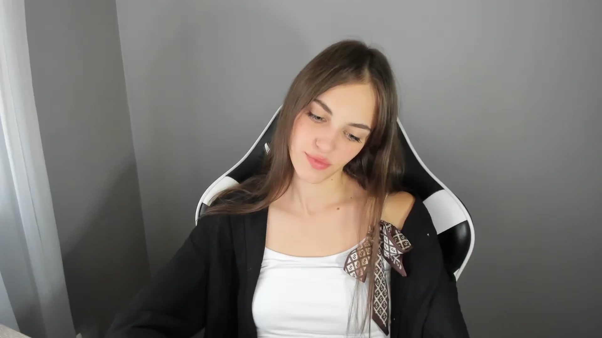 Gallery image thumbnail from Dashamoxy's myfreecams stream on, 08/27/2025, 11:22 image 3 of 20