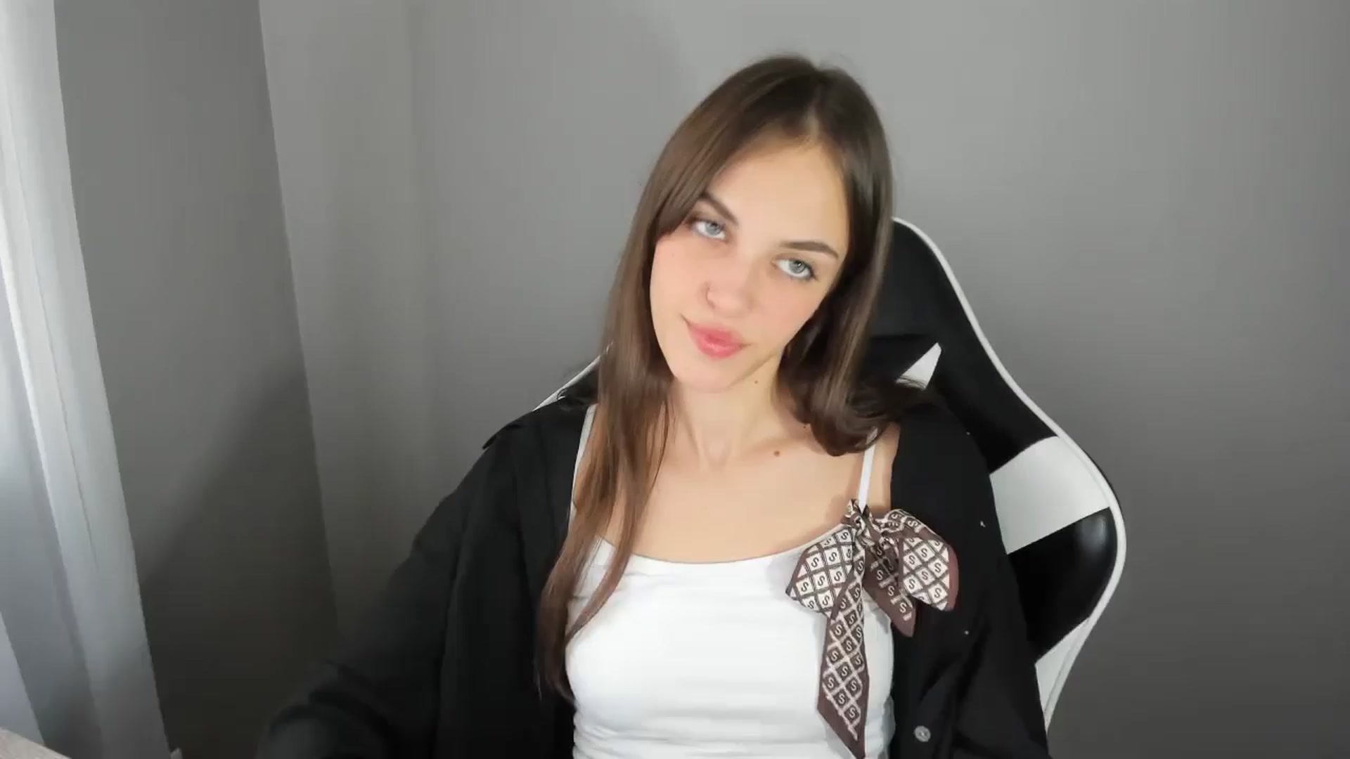 Gallery image thumbnail from Dashamoxy's myfreecams stream on, 08/27/2025, 11:43 image 1 of 20